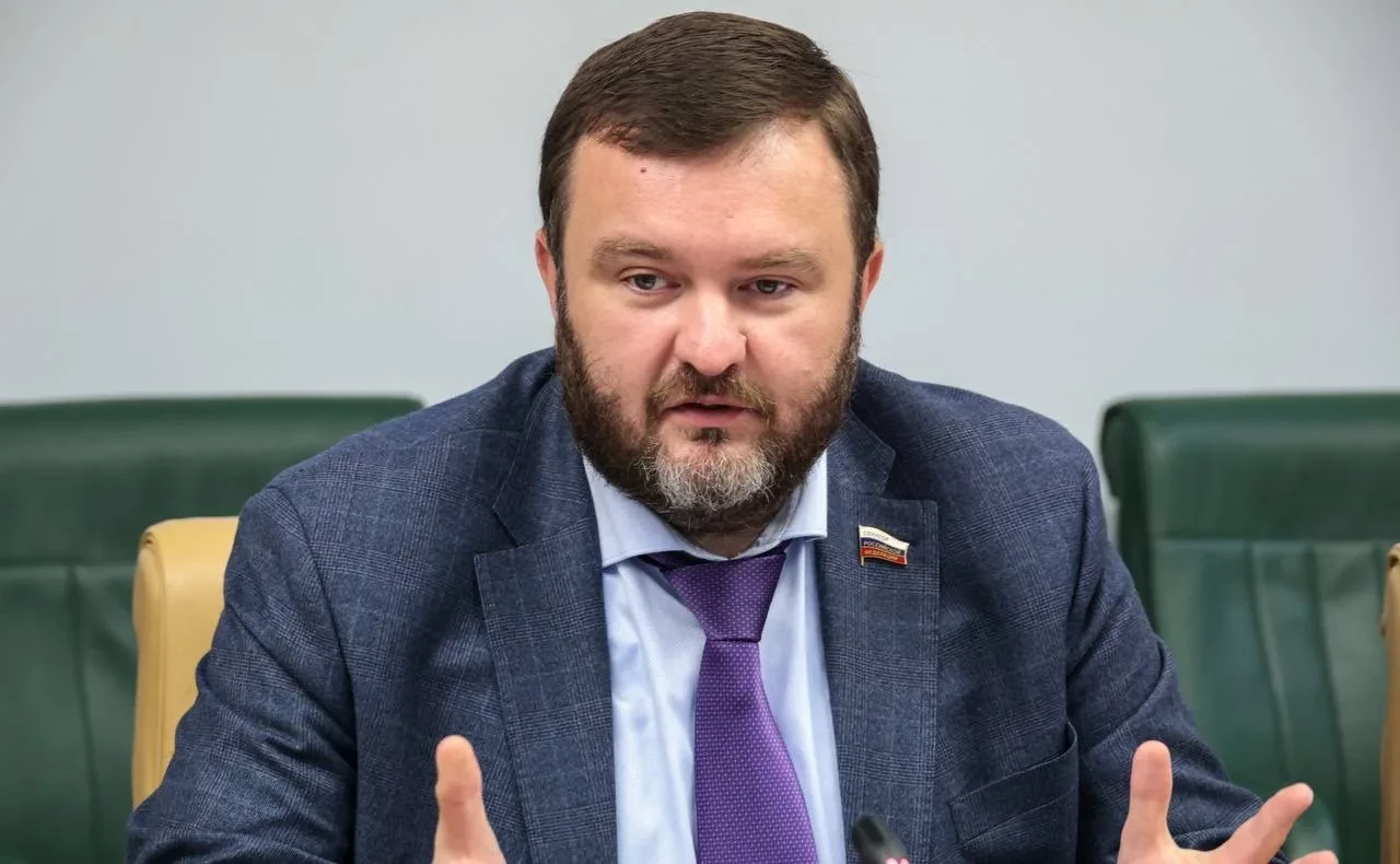 Обсудили проводимую работу по развитию пунктов пропуска на административной границе в Совете Федерации