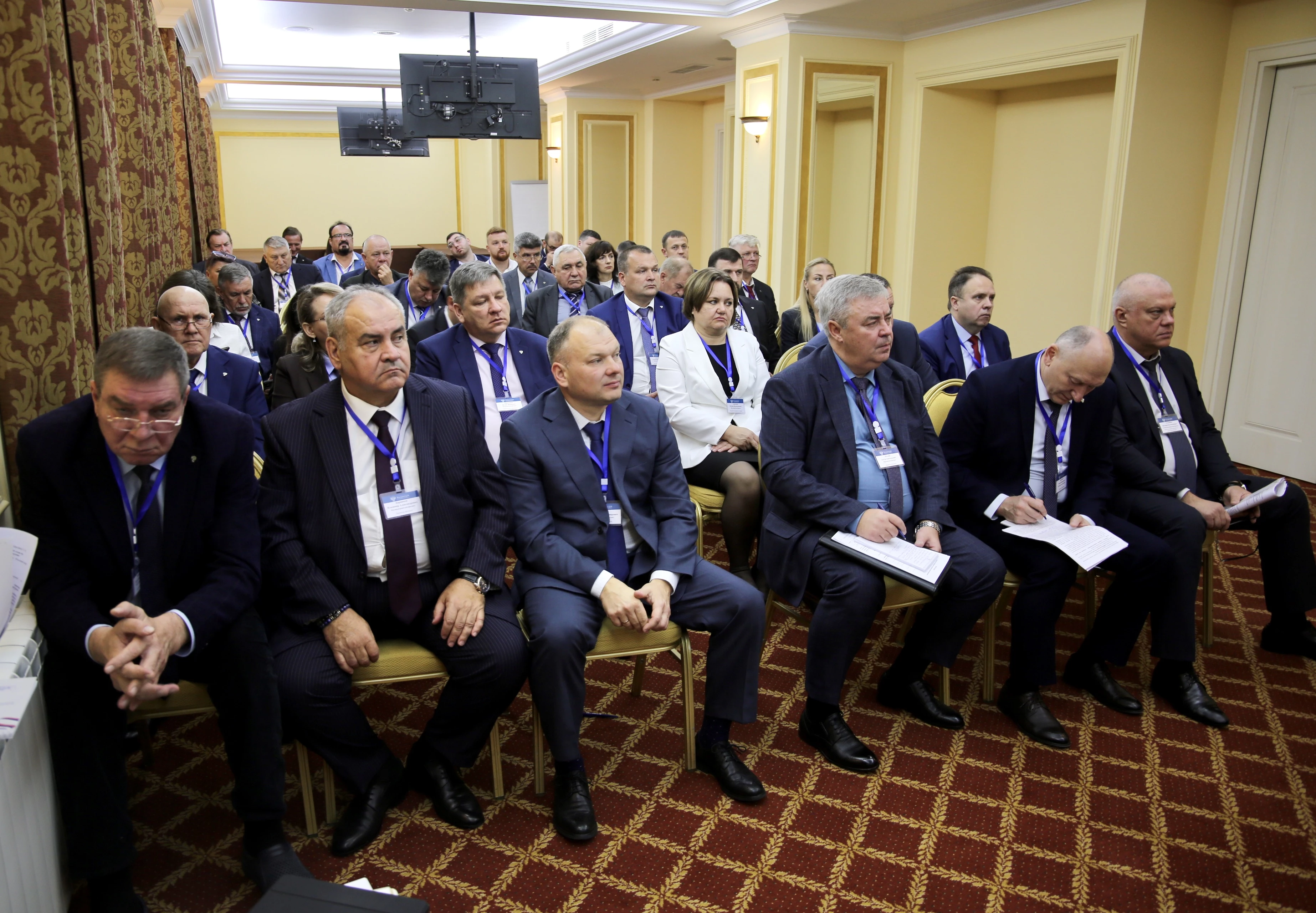 Ключевые вопросы администрирования пунктов пропуска обсудили в Волгограде