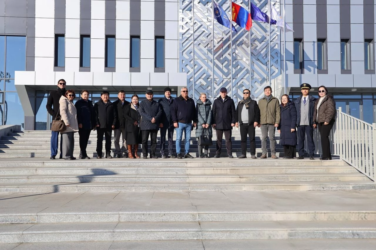 Продолжаем модернизировать пункты пропуска на границе с Монголией: за первое полугодие 2025 года через них перевезено более 4,5 млн тонн грузов