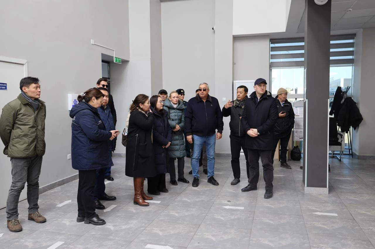 Продолжаем модернизировать пункты пропуска на границе с Монголией: за первое полугодие 2025 года через них перевезено более 4,5 млн тонн грузов