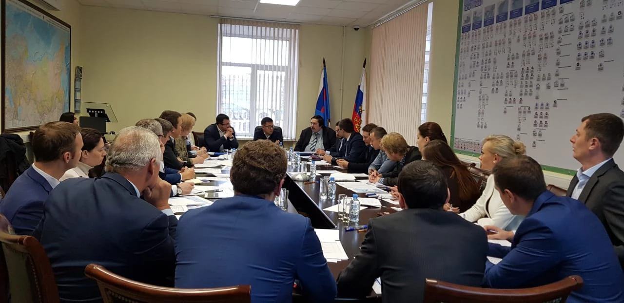 Критерии, на основе которых будет составлен перечень объектов, где планируется сконцентрировать основные усилия по строительству и реконструкции пунктов пропуска, обсудили в ходе рабочей сессии 