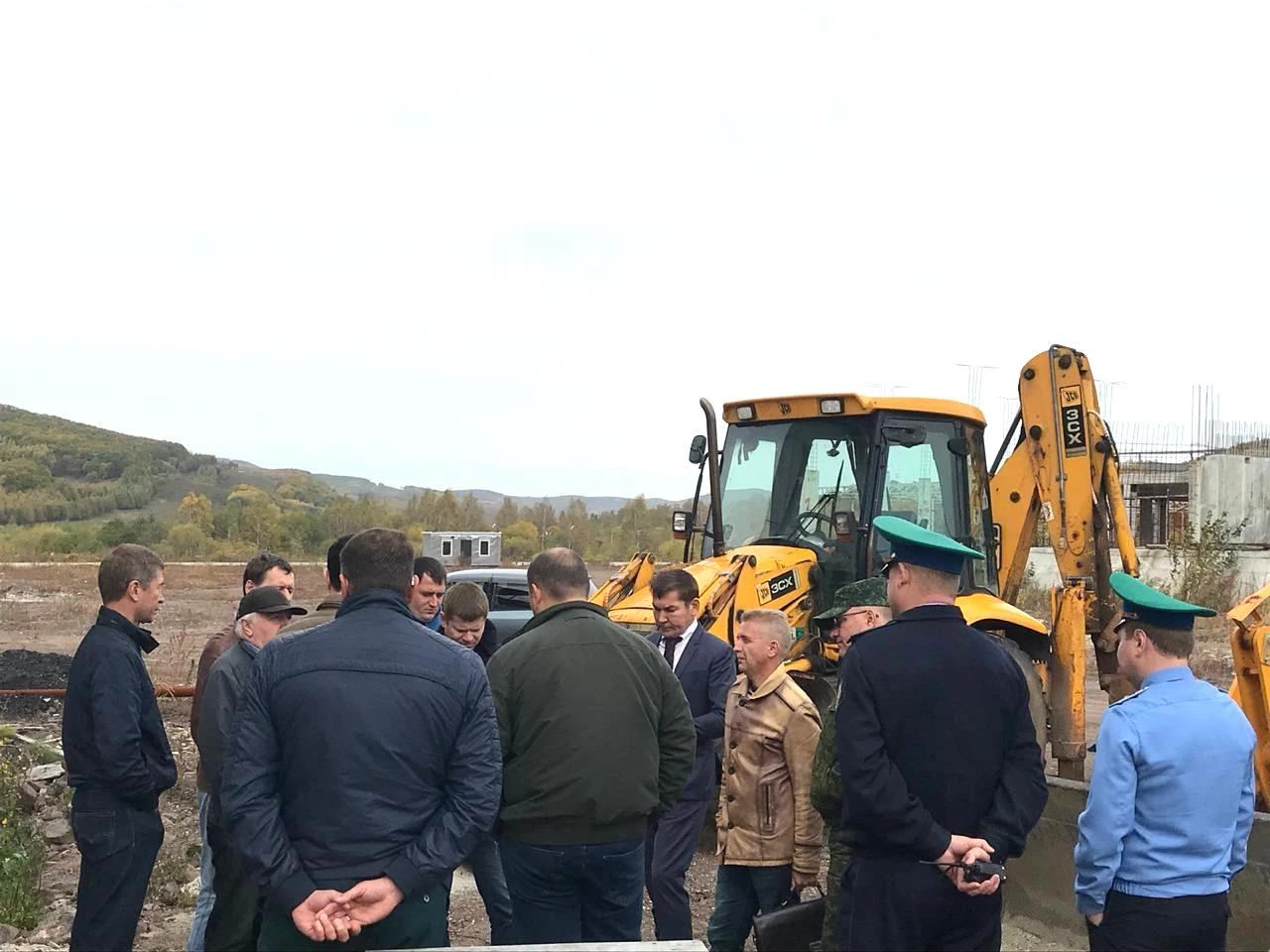 Руководитель ФГКУ Росгранстрой Виталий Шишмарев провел рабочие совещания в автомобильных пунктах пропуска Пограничный и Полтавка 