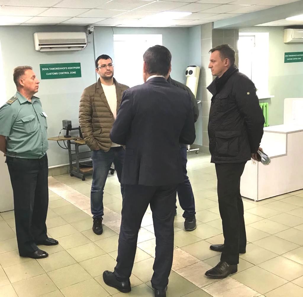 Руководитель ФГКУ Росгранстрой Виталий Шишмарев провел рабочие совещания в автомобильных пунктах пропуска Пограничный и Полтавка 