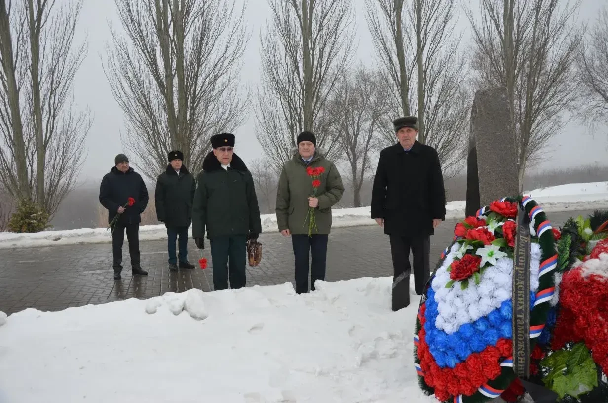 Сотрудники Росгранстроя почтили память героев Сталинградской битвы
