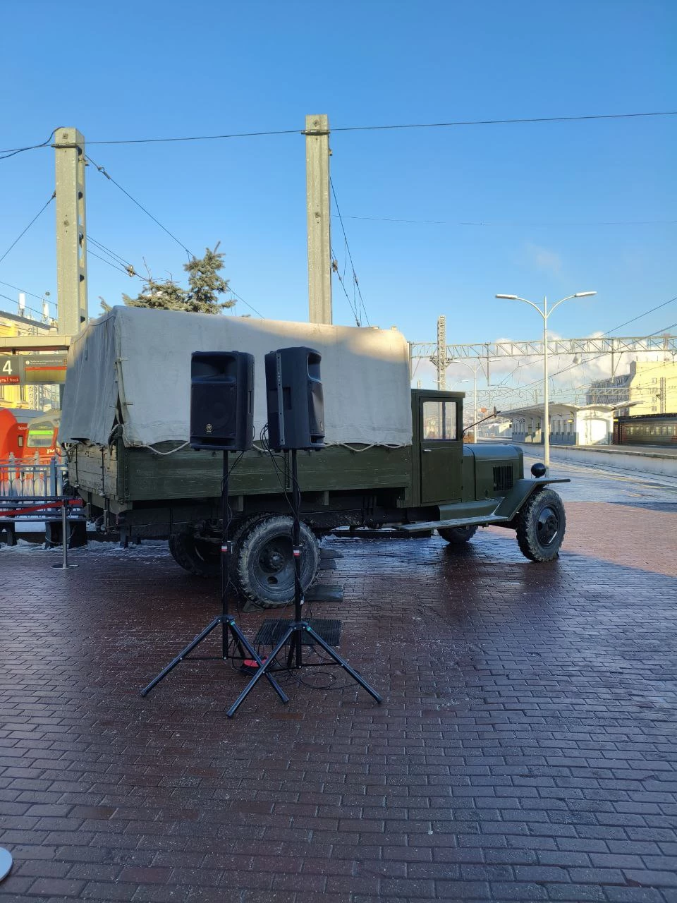 Сотрудники Росгранстроя приняли участие в мероприятии, посвященном прибытию в Ленинград первого поезда после прорыва блокады