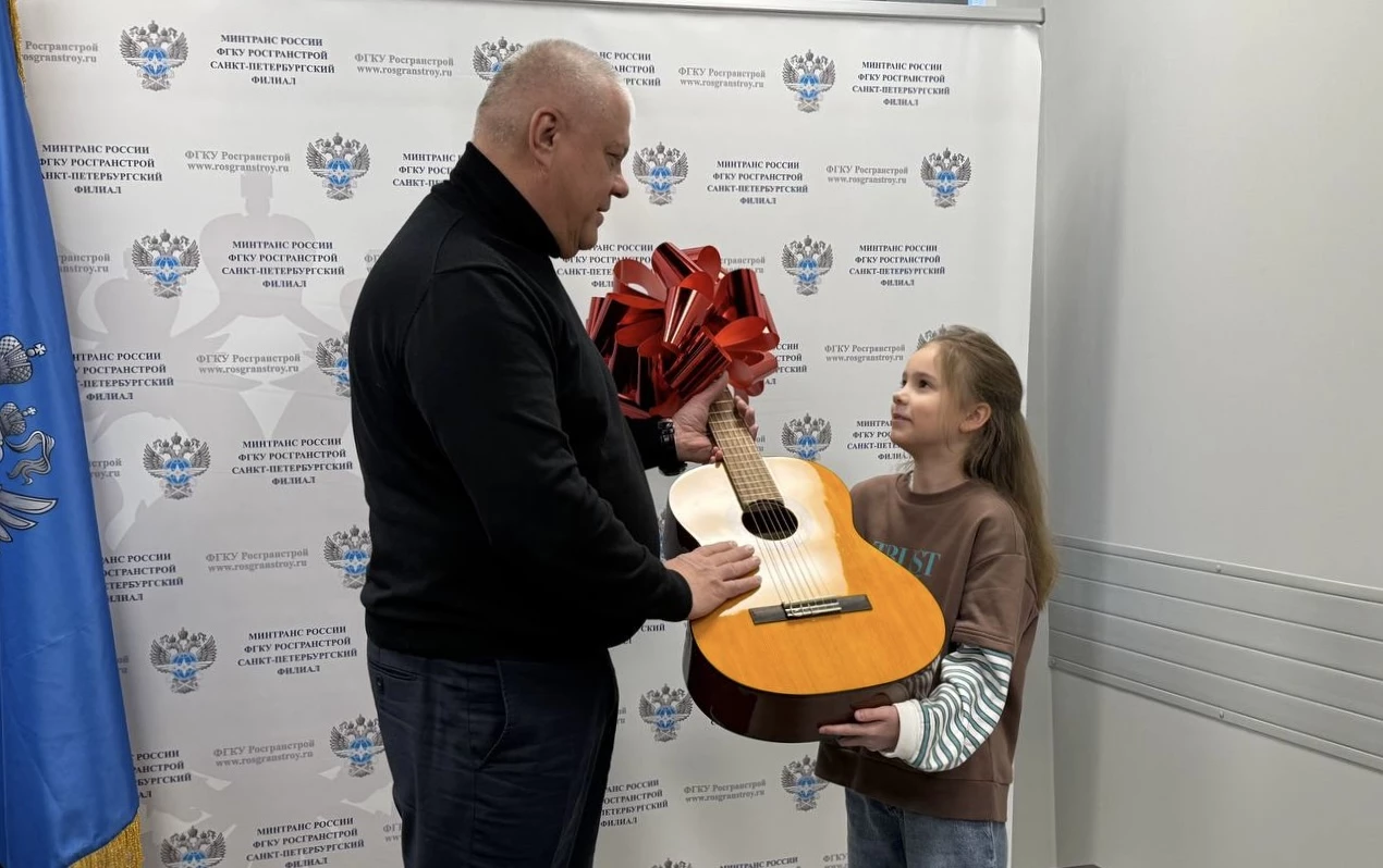 Росгранстрой продолжает принимать участие в акции «Ёлка желаний»