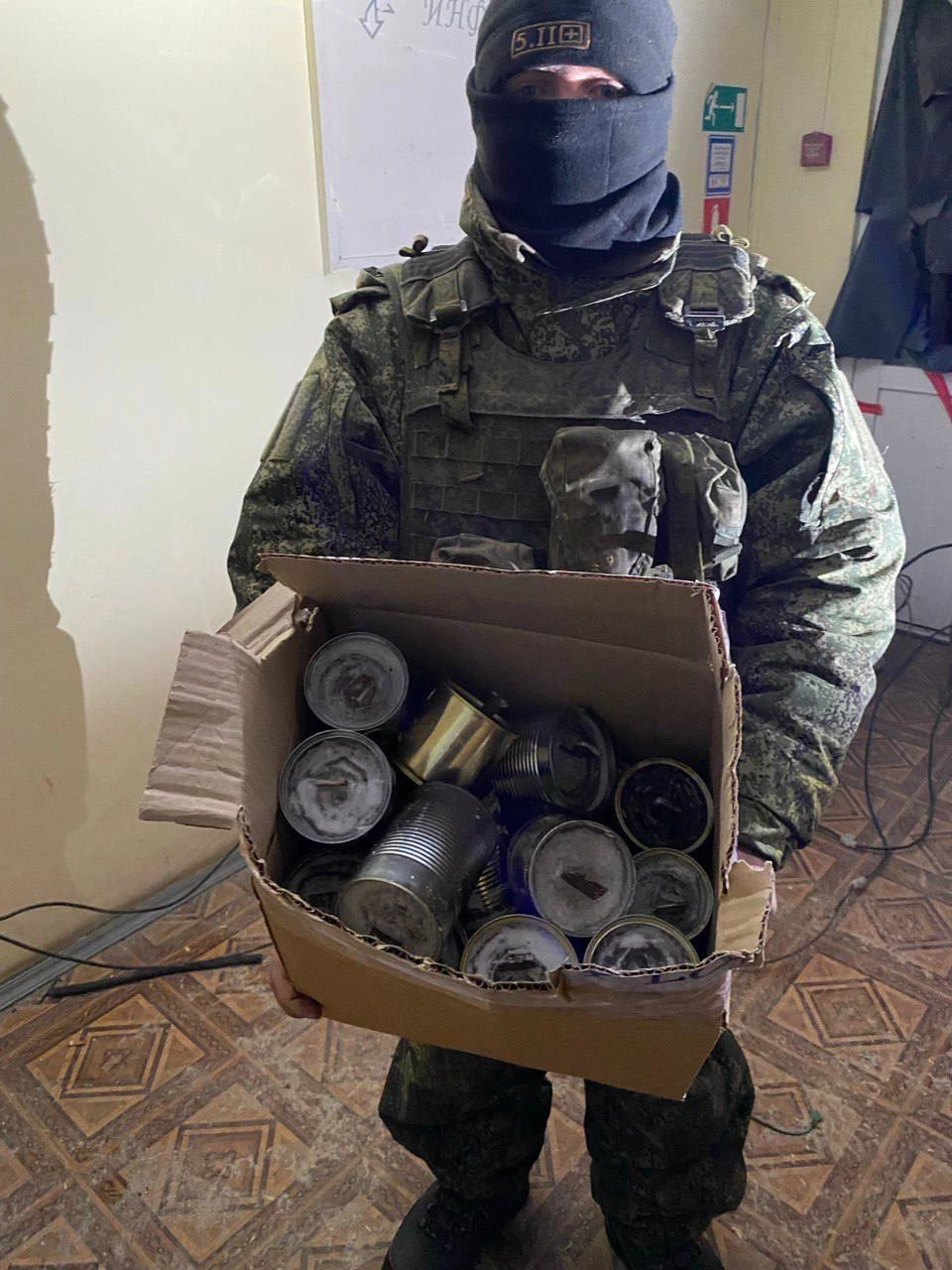 Сотрудники Брянского филиала ФГКУ Росгранстрой передали военнослужащим окопные свечи