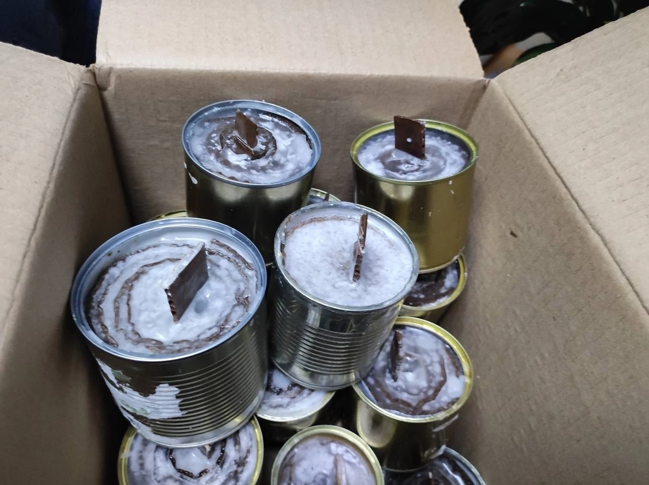 Сотрудники Брянского филиала ФГКУ Росгранстрой передали военнослужащим окопные свечи