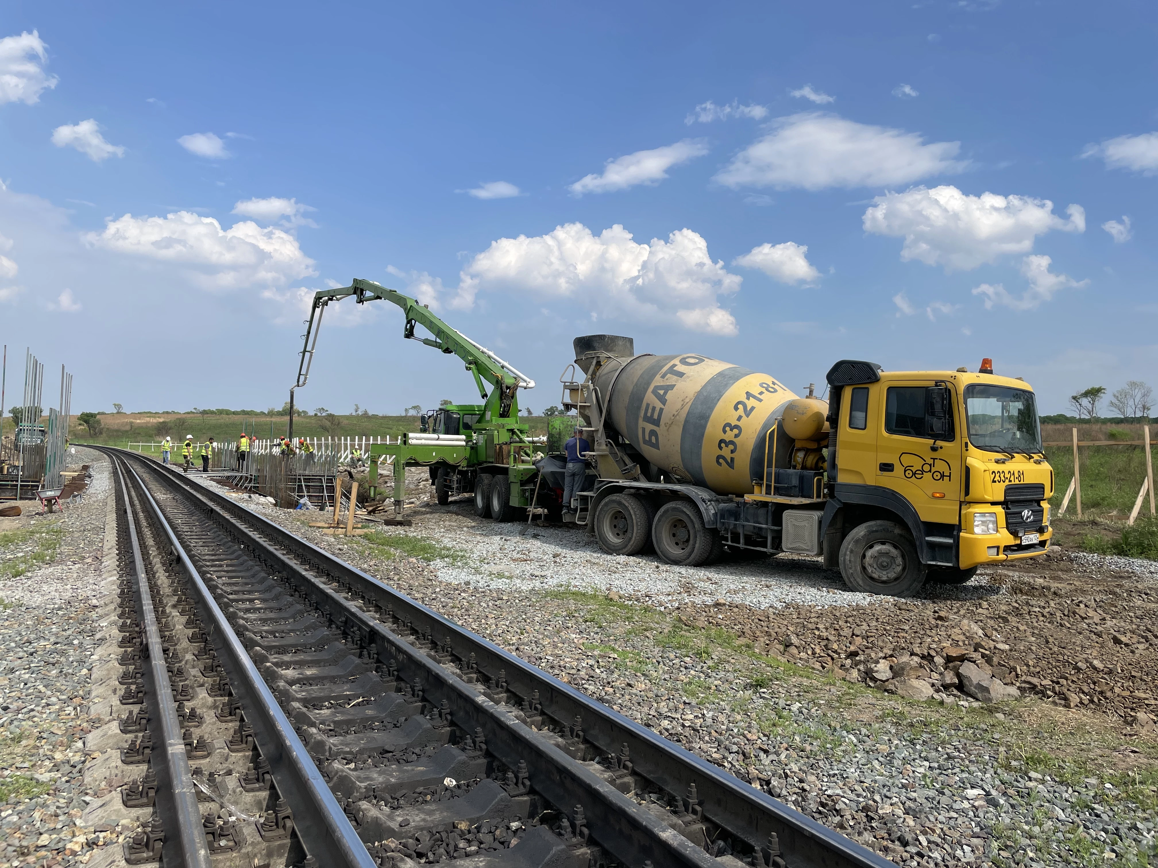 Руководитель ФГКУ Росгранстрой Геннадий Безлобенко ознакомился с инфраструктурой пунктов пропуска на границе с КНР и оценил темпы работ ее реконструкции 