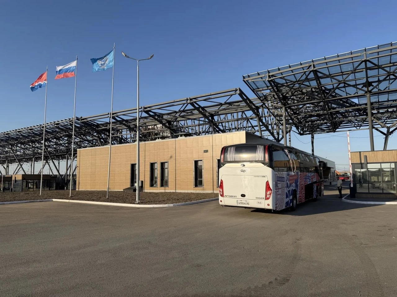 В 2 раза увеличился поток грузовых транспортных средств через пункт пропуска Кани-Курган на границе с Китаем