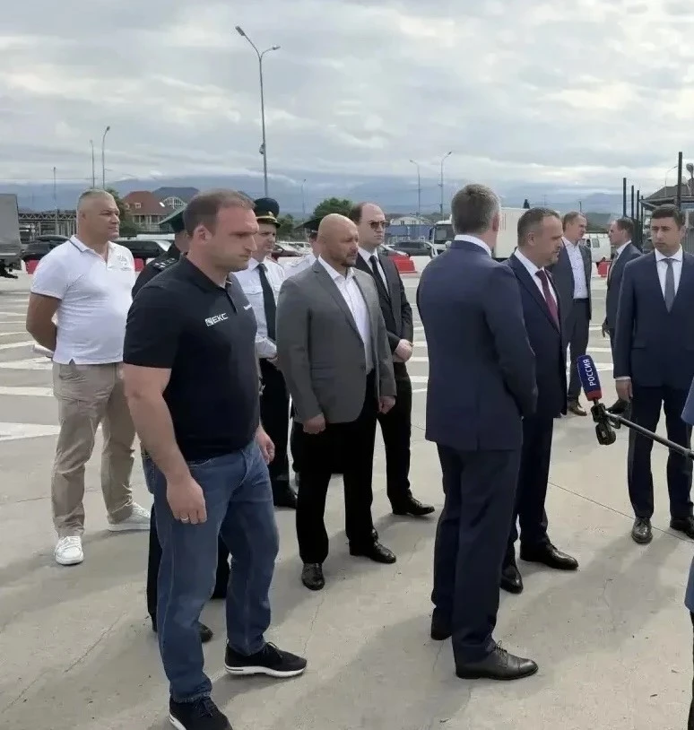 Пункт пропуска Адлер посетил министр транспорта России Андрей Никитин