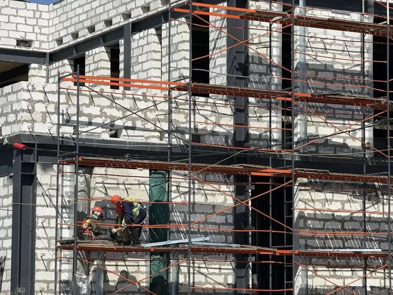 В автомобильном пункте пропуска Бугристое продолжается реконструкция