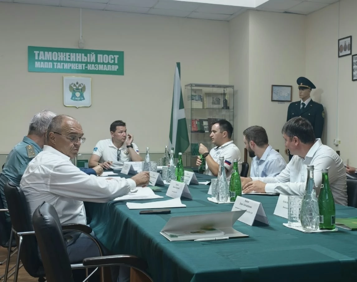 В пунктах пропуска Яраг-Казмаляр и Тагиркент-Казмаляр планируется сократить время досмотра грузовых автомобилей до 10 минут
