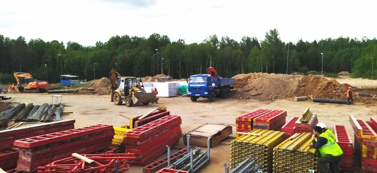 Работы по реконструкции автомобильного пункта пропуска на российско-латвийской границе Бурачки ведутся без выходных 