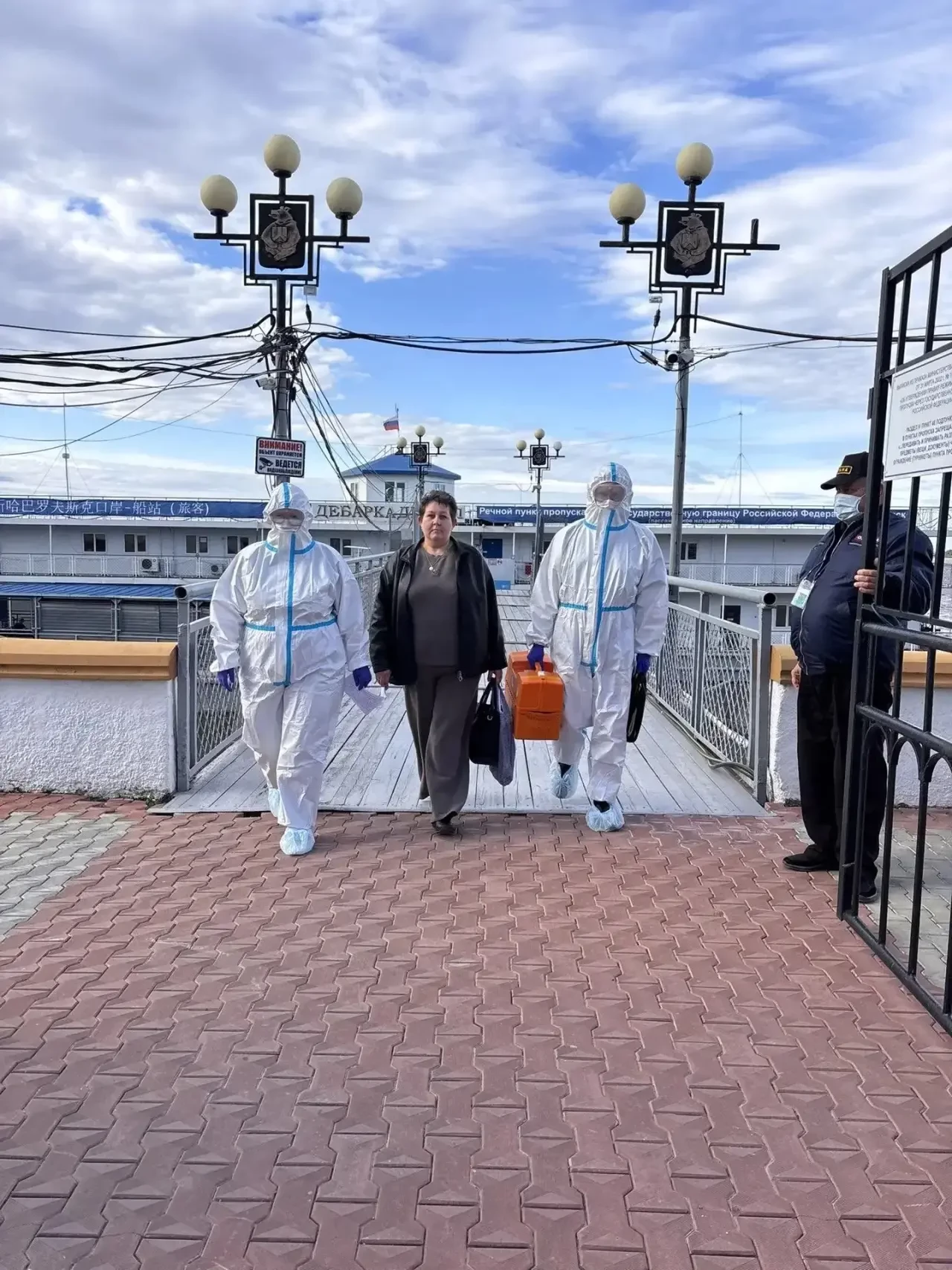 В речном пункте пропуска Хабаровск прошли тактико-специальные учения