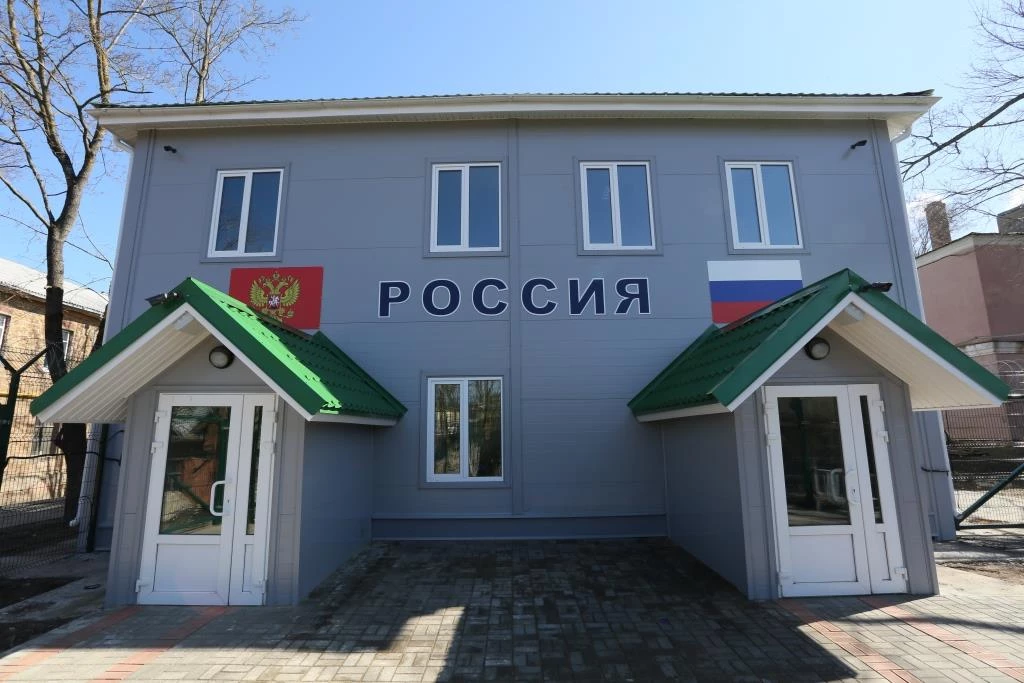 На границе с Эстонией после реконструкции открылся пешеходный пункт пропуска Ивангород 