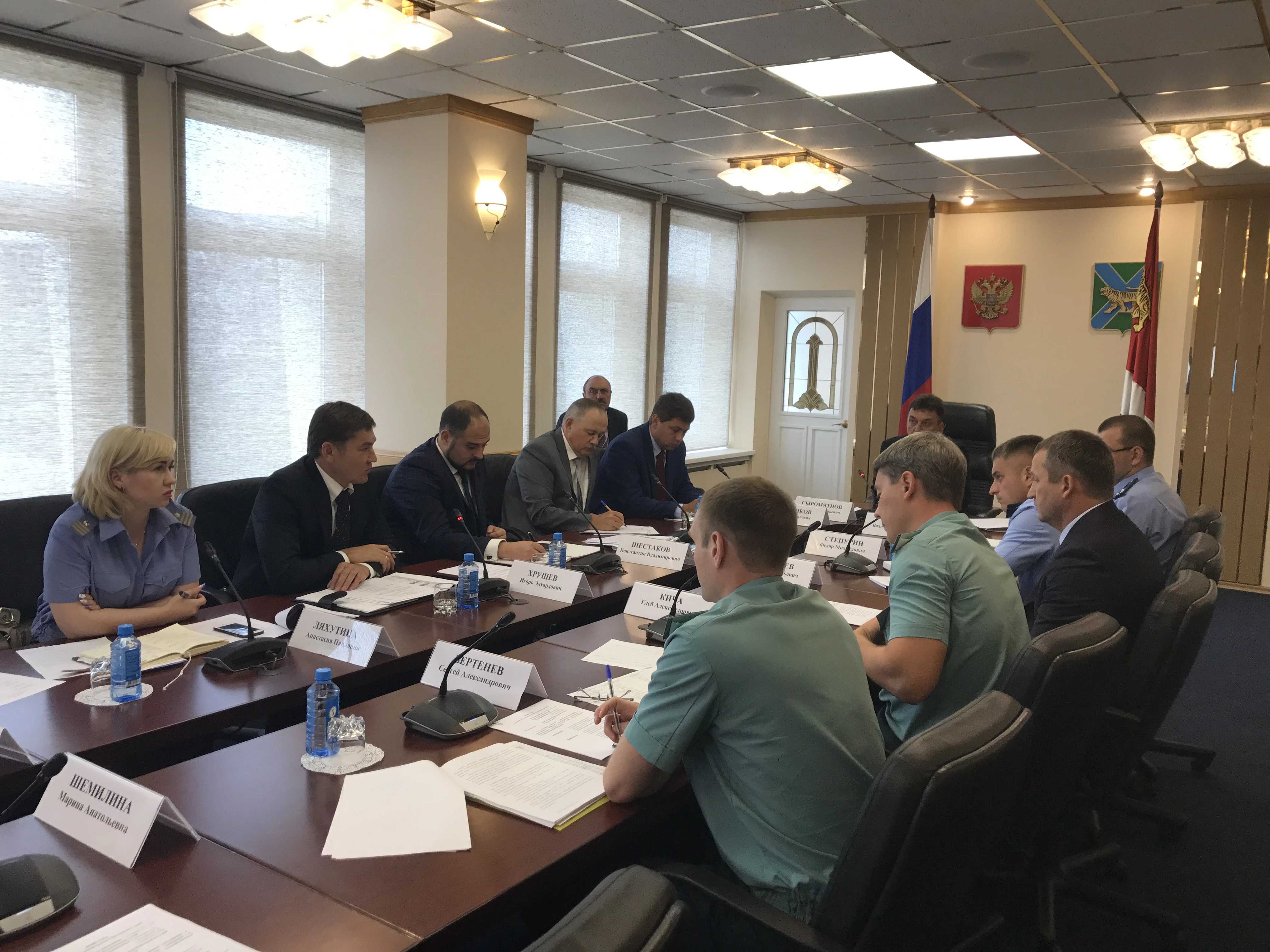 В Приморском крае обсудили меры по решению проблемной ситуации, связанной с образованием очередей автотранспортных средств при перенесении российско-китайской границы 