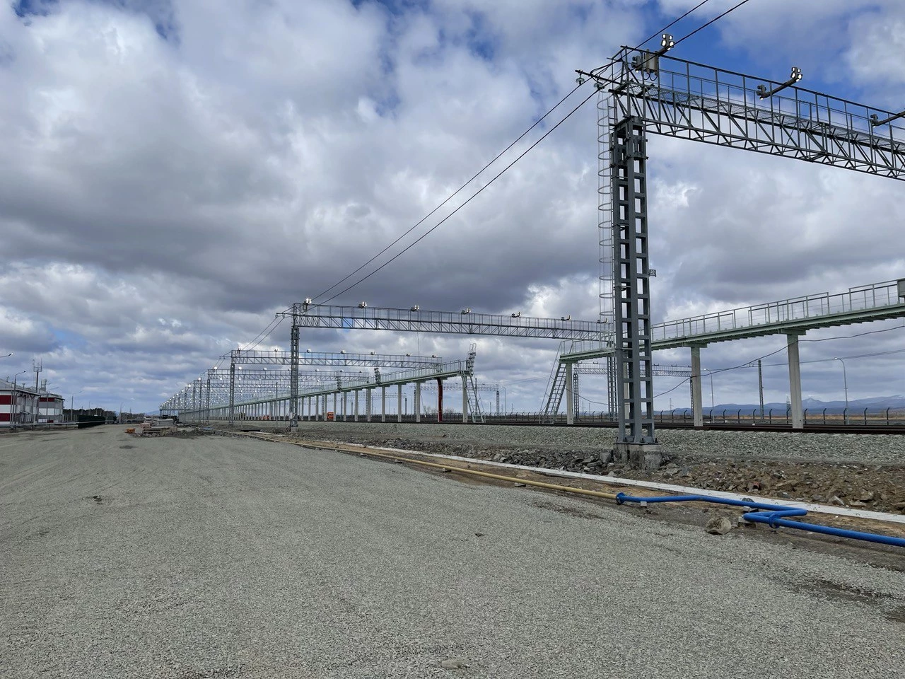 В ЕАО завершено строительство первого в России трансграничного железнодорожного моста в Китай. Он соединил Нижнеленинское в ЕАО и Тунцзян в КНР 