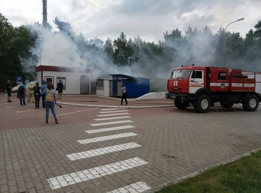 В Калининградской области на автомобильном пункте пропуска Морское, расположенном на границе с Литвой, прошли полномасштабные пожарно-тактические учения. 