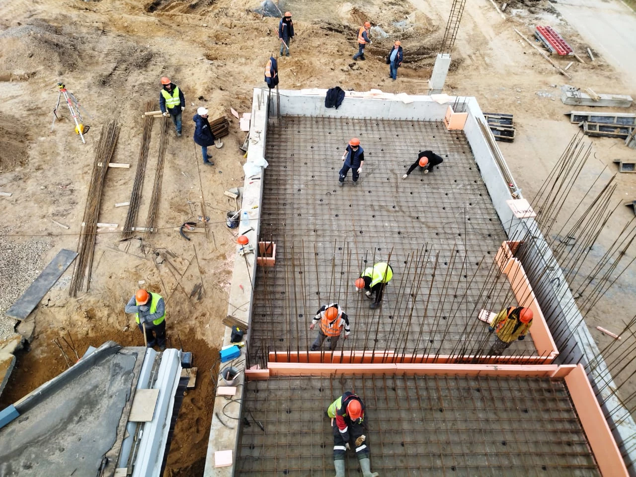 Продолжаются работы по реконструкции одного из самых загруженных пунктов пропуска на российско-латвийской границе Бурачки 