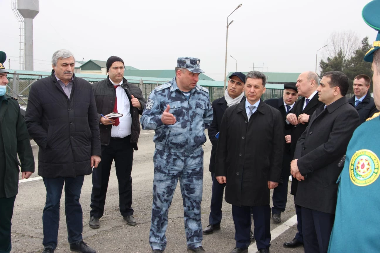 Российская и азербайджанская стороны обсудили меры, направленные на сокращение количества транспортных средств на границе 