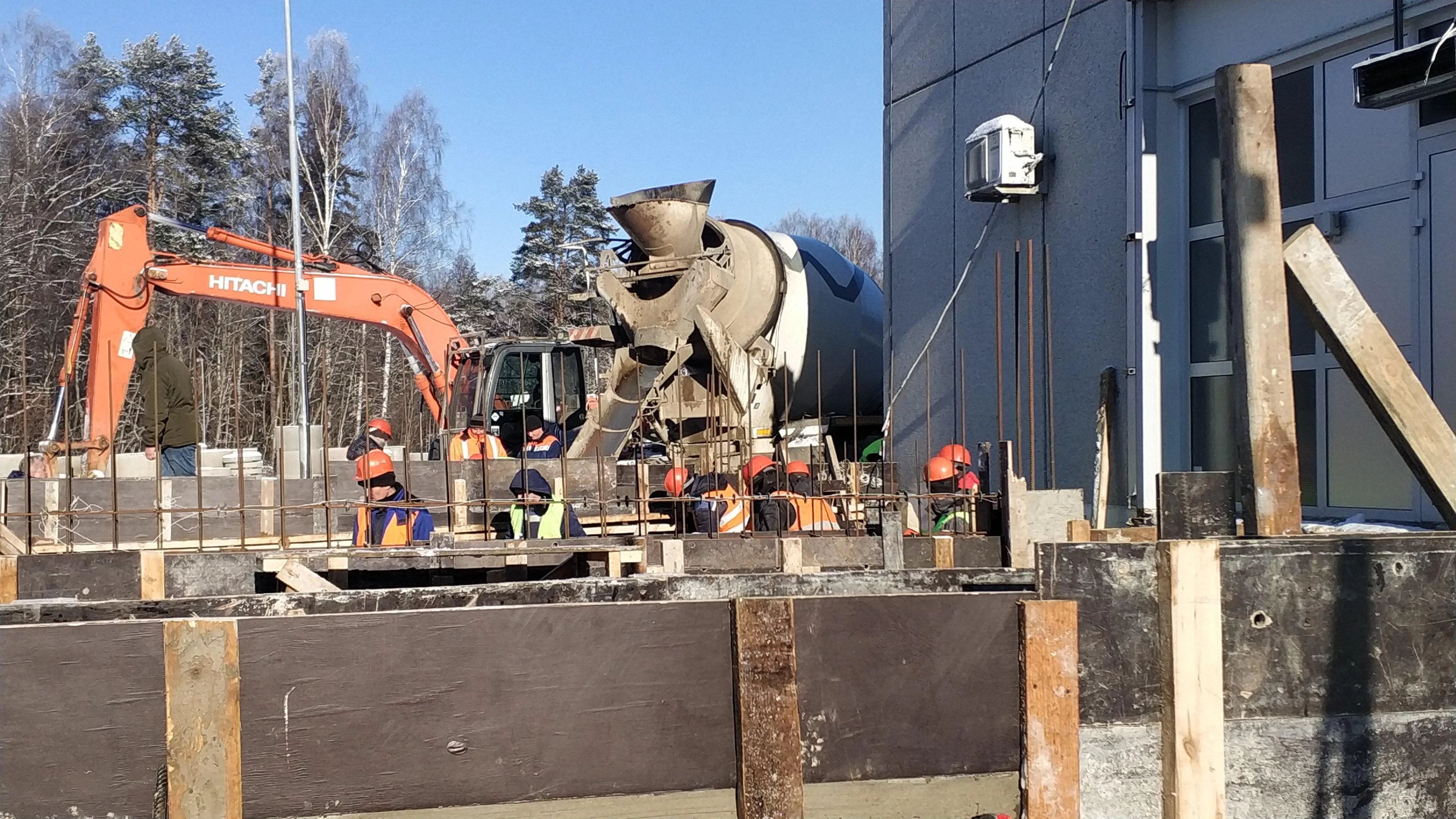 Руководитель ФГКУ Росгранстрой Геннадий Безлобенко провел рабочее совещание в автомобильном пункте пропуска Бурачки на границе с Латвией 