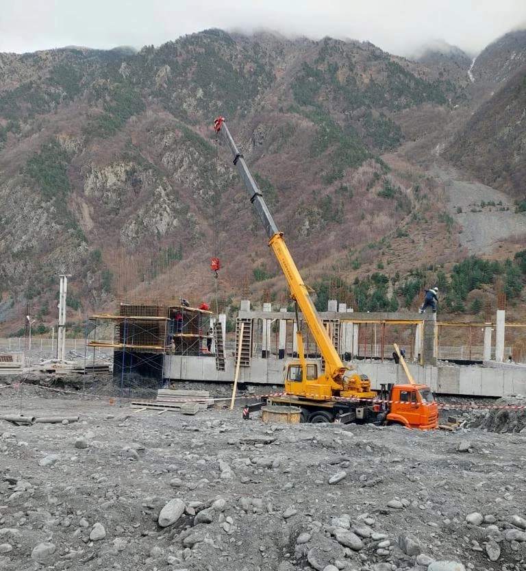 В Северной Осетии продолжаются работы по реконструкции единственного на границе с Грузией автомобильного пункта пропуска Верхний Ларс 