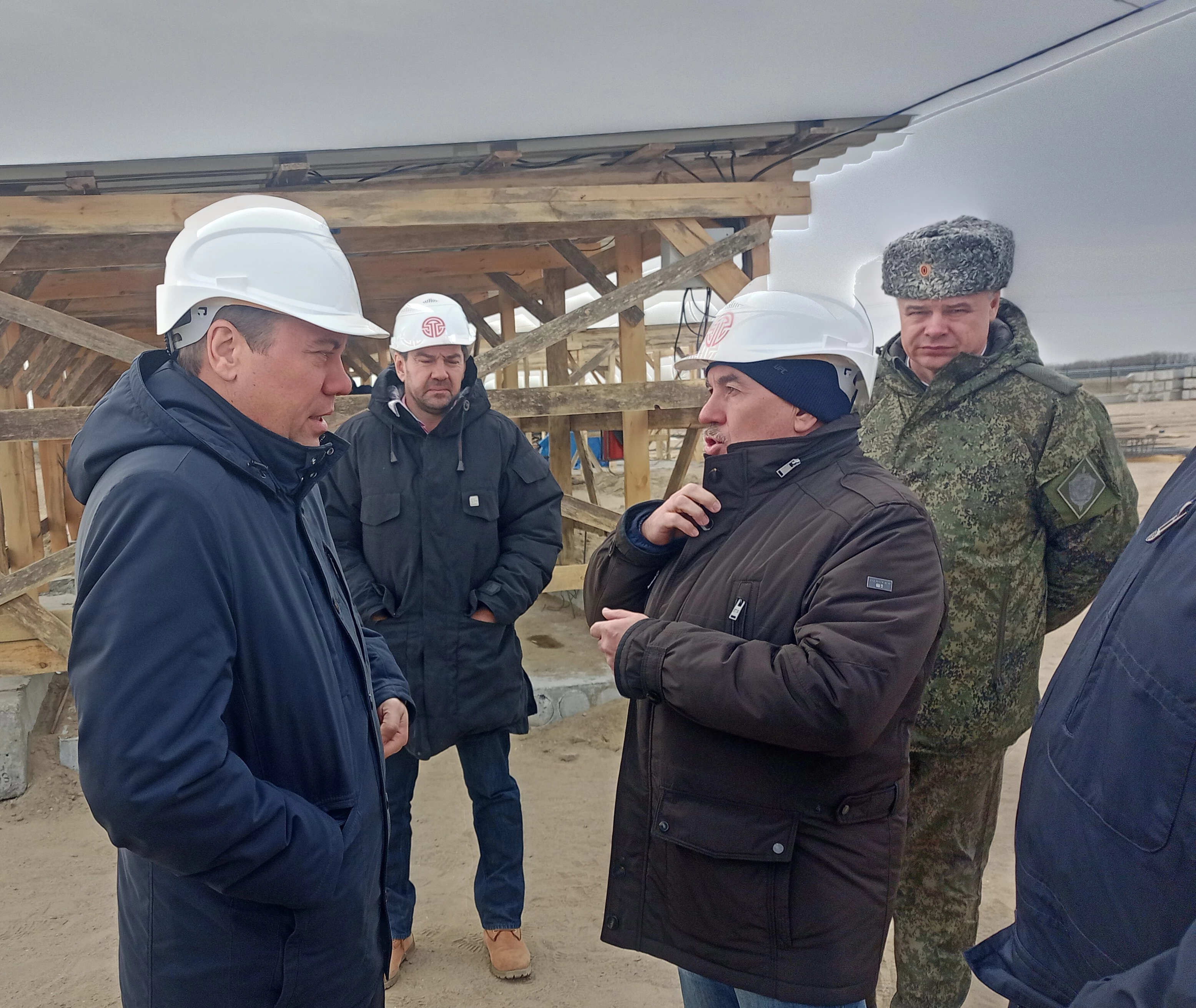 Сенаторы Совета Федерации ознакомились с ходом модернизации приоритетных пунктов пропуска через госграницу на восточном полигоне и юге России 