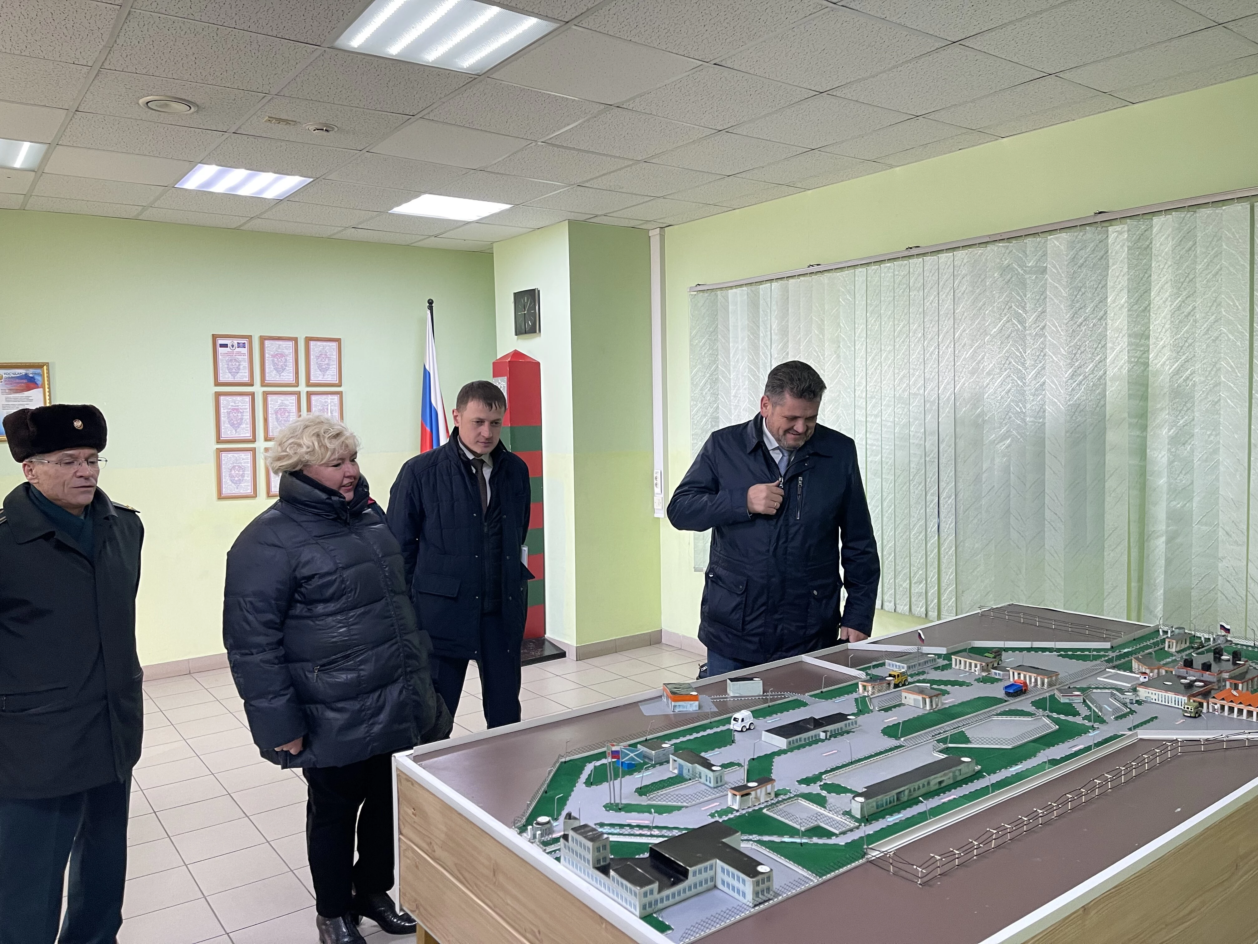 Сенаторы Совета Федерации ознакомились с ходом модернизации приоритетных пунктов пропуска через госграницу на восточном полигоне и юге России 