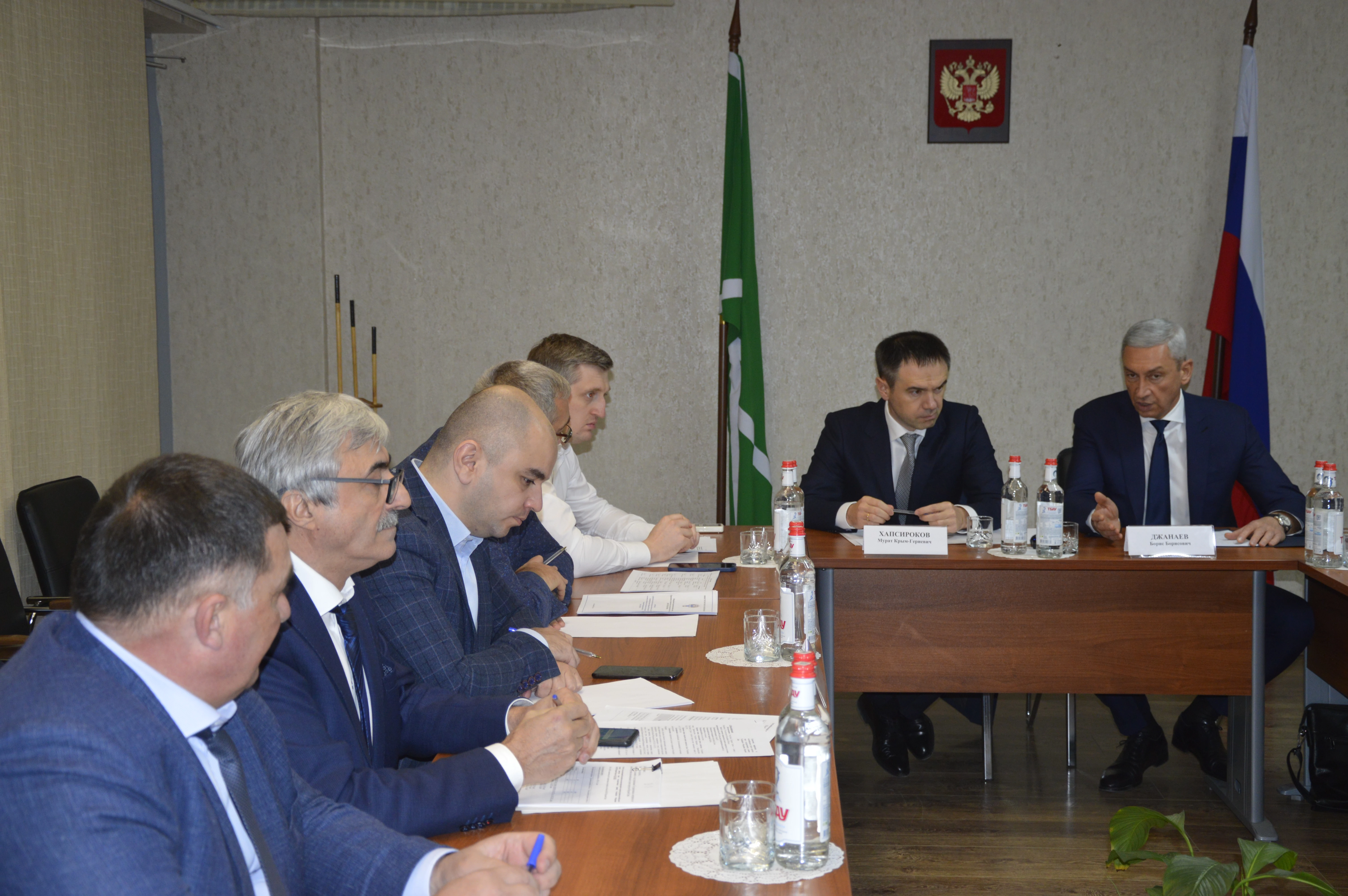 Сенаторы Совета Федерации ознакомились с ходом модернизации приоритетных пунктов пропуска через госграницу на восточном полигоне и юге России 