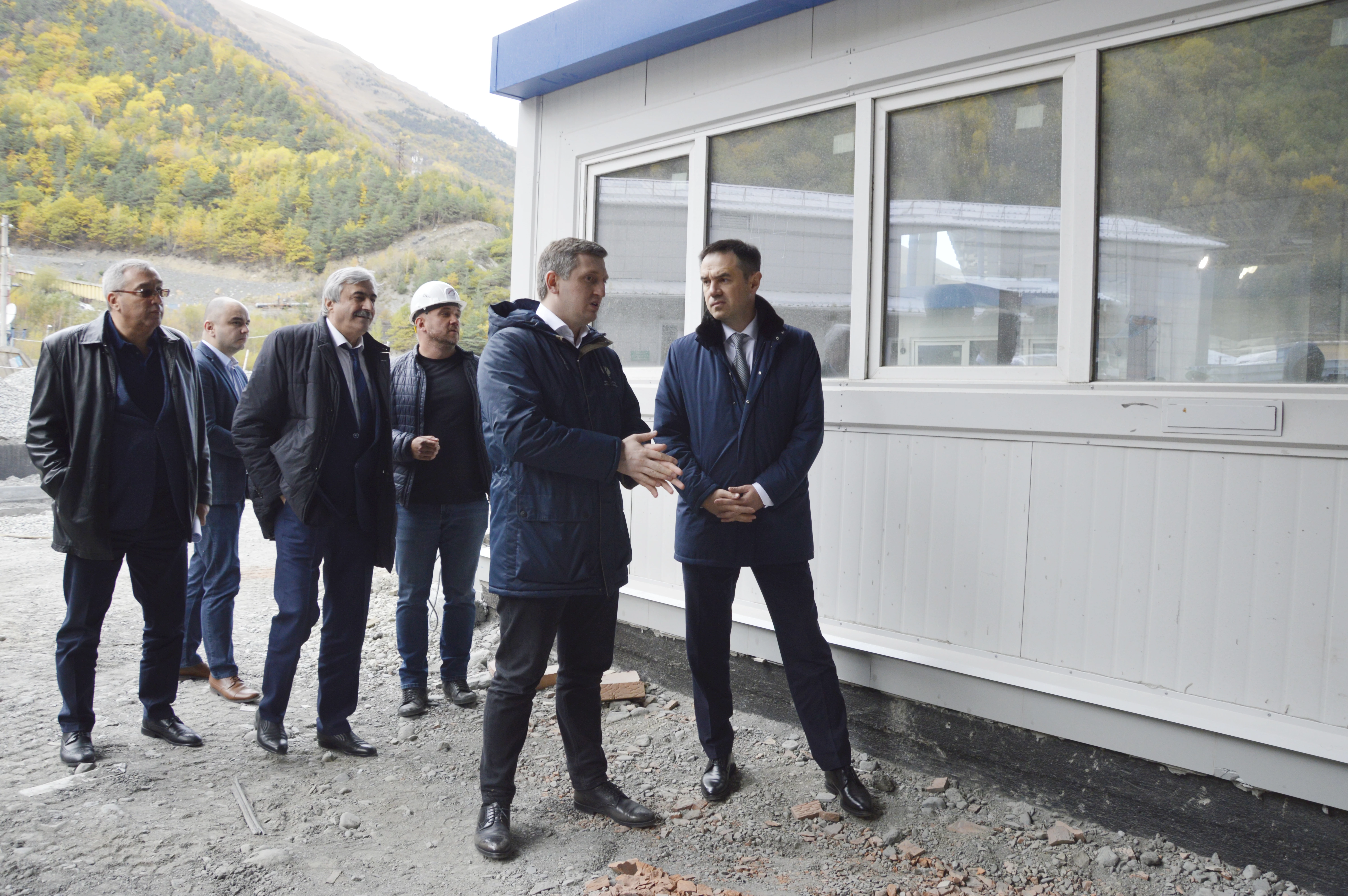 Сенаторы Совета Федерации ознакомились с ходом модернизации приоритетных пунктов пропуска через госграницу на восточном полигоне и юге России 