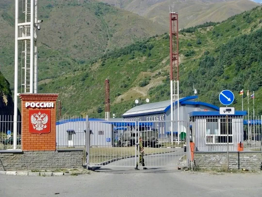 Приостановлен пропуск транспортных средств через автомобильный пункт пропуска Нижний Зарамаг (Рук) на границе с Южной Осетией