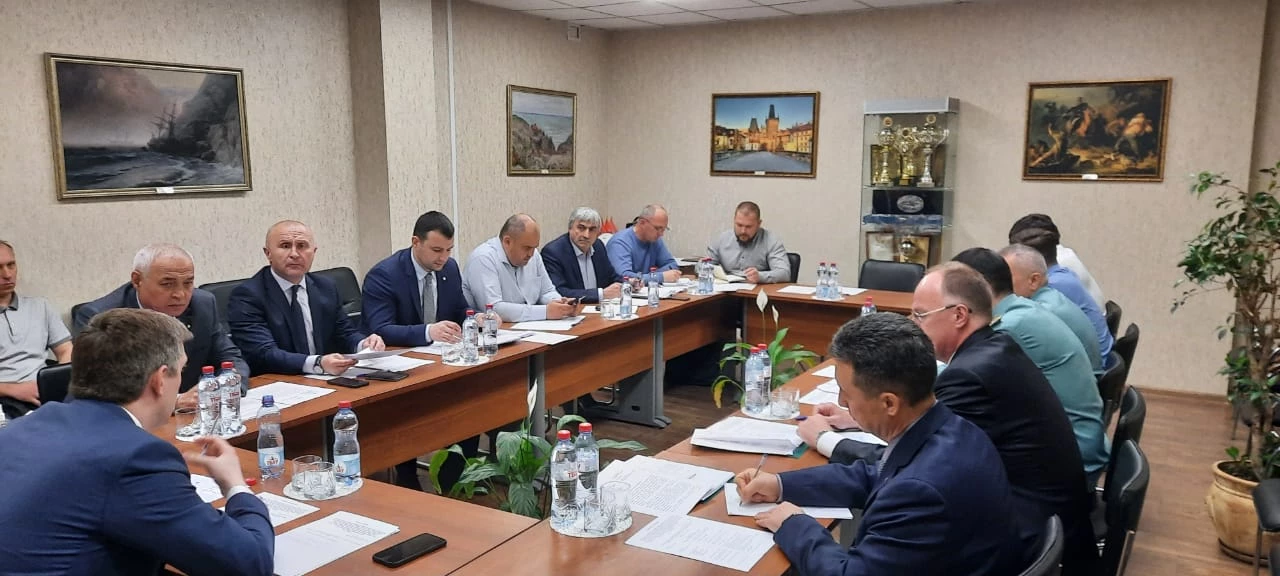 Ход работ по реконструкции автомобильного пункта пропуска Верхний Ларс обсудили в рамках выездного рабочего совещания 