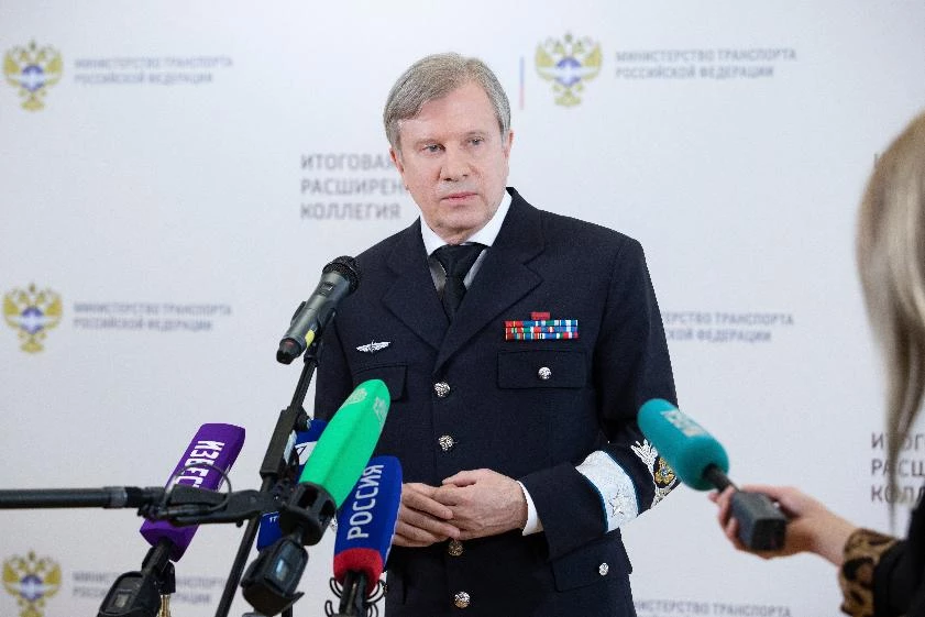 На итоговой коллегии Минтранса России министр транспорта Виталий Савельев озвучил планы по обустройству пунктов пропуска через госграницу до 2024 года 