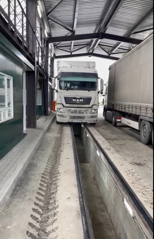 В пункте пропуска Яраг-Казмаляр на границе с Азербайджаном запустили движение по новым полосам 