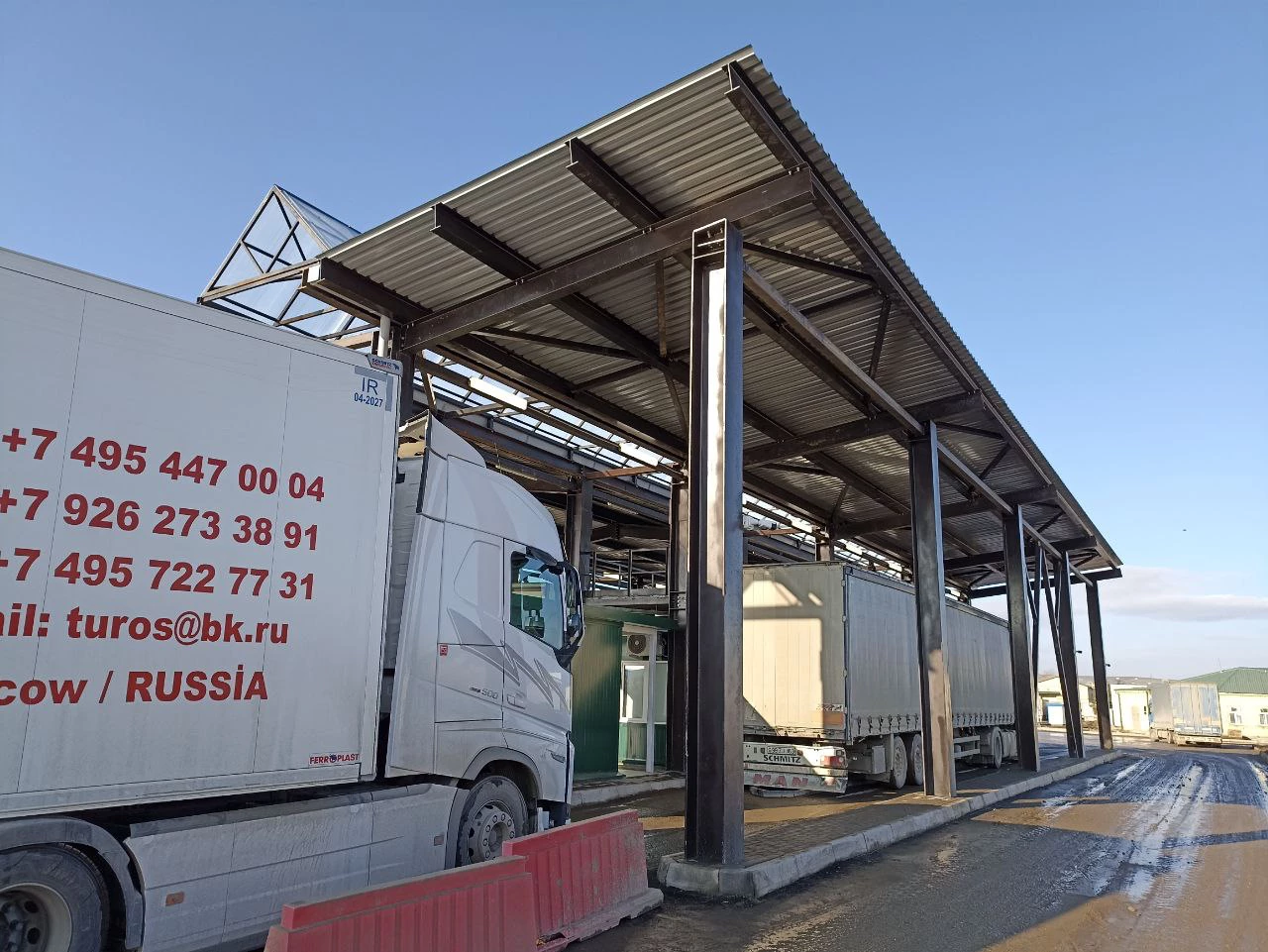 В пункте пропуска Яраг-Казмаляр на границе с Азербайджаном запустили движение по новым полосам 