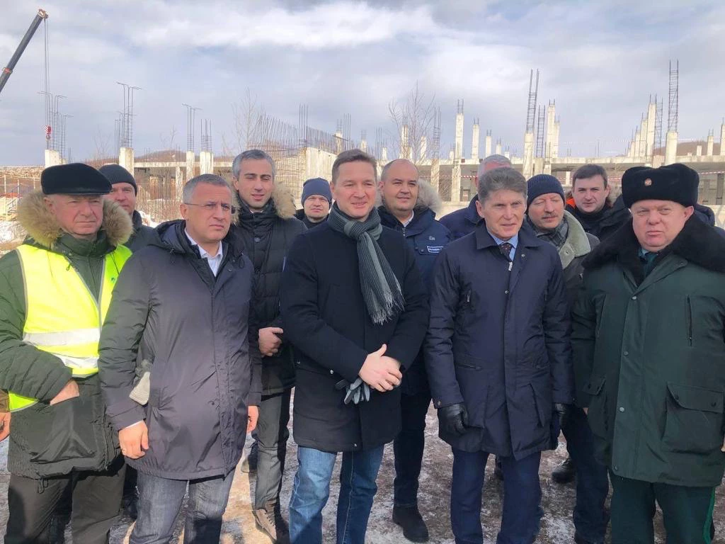 Заместитель министра транспорта РФ Валентин Иванов посетил строительные площадки двух пунктов пропуска на границе с КНР