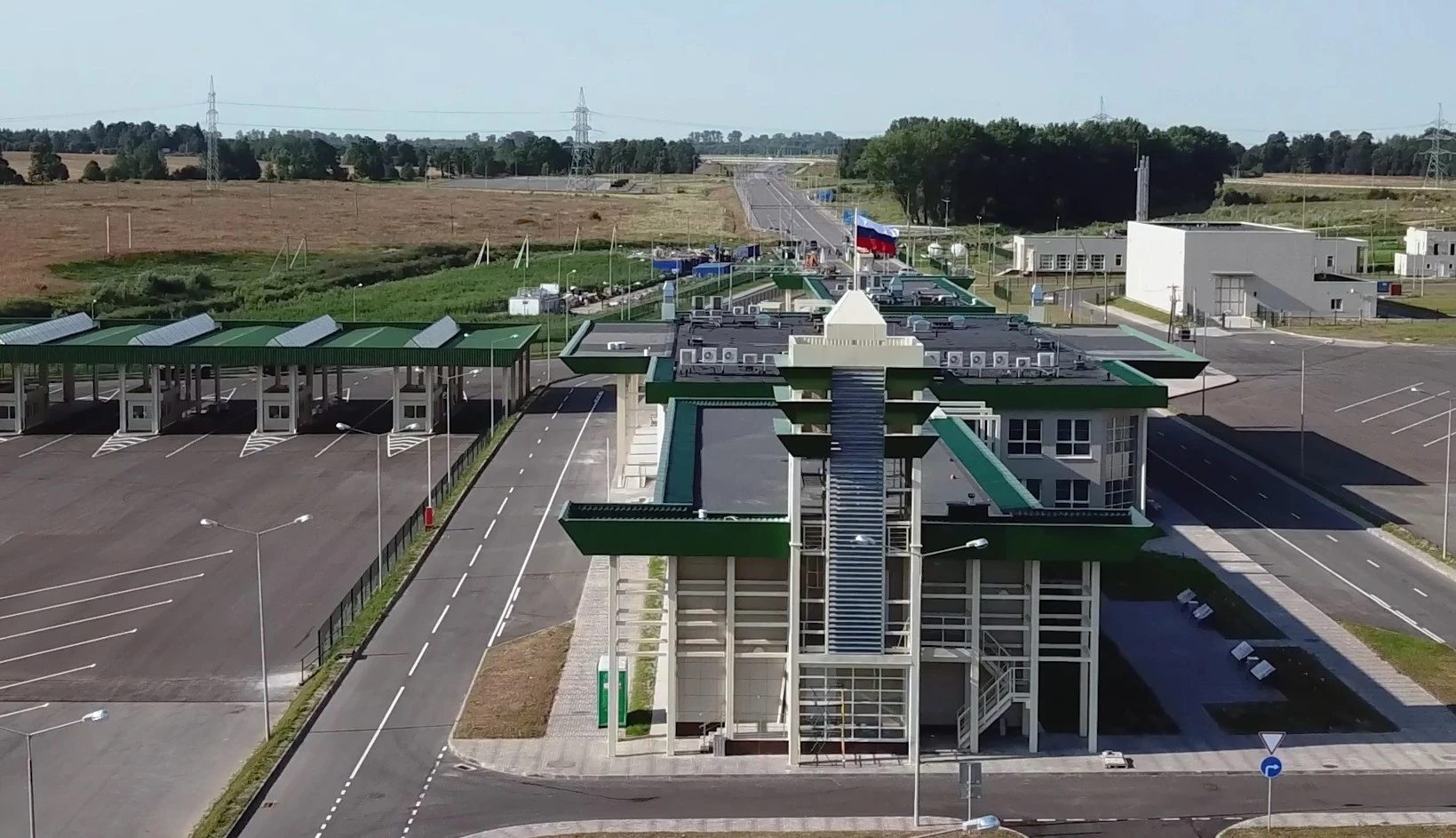 Заместитель министра транспорта РФ Алексей Семёнов и руководитель Росгранстрой Виталий Шишмарёв приняли участие в заседании Государственной пограничной комиссии 