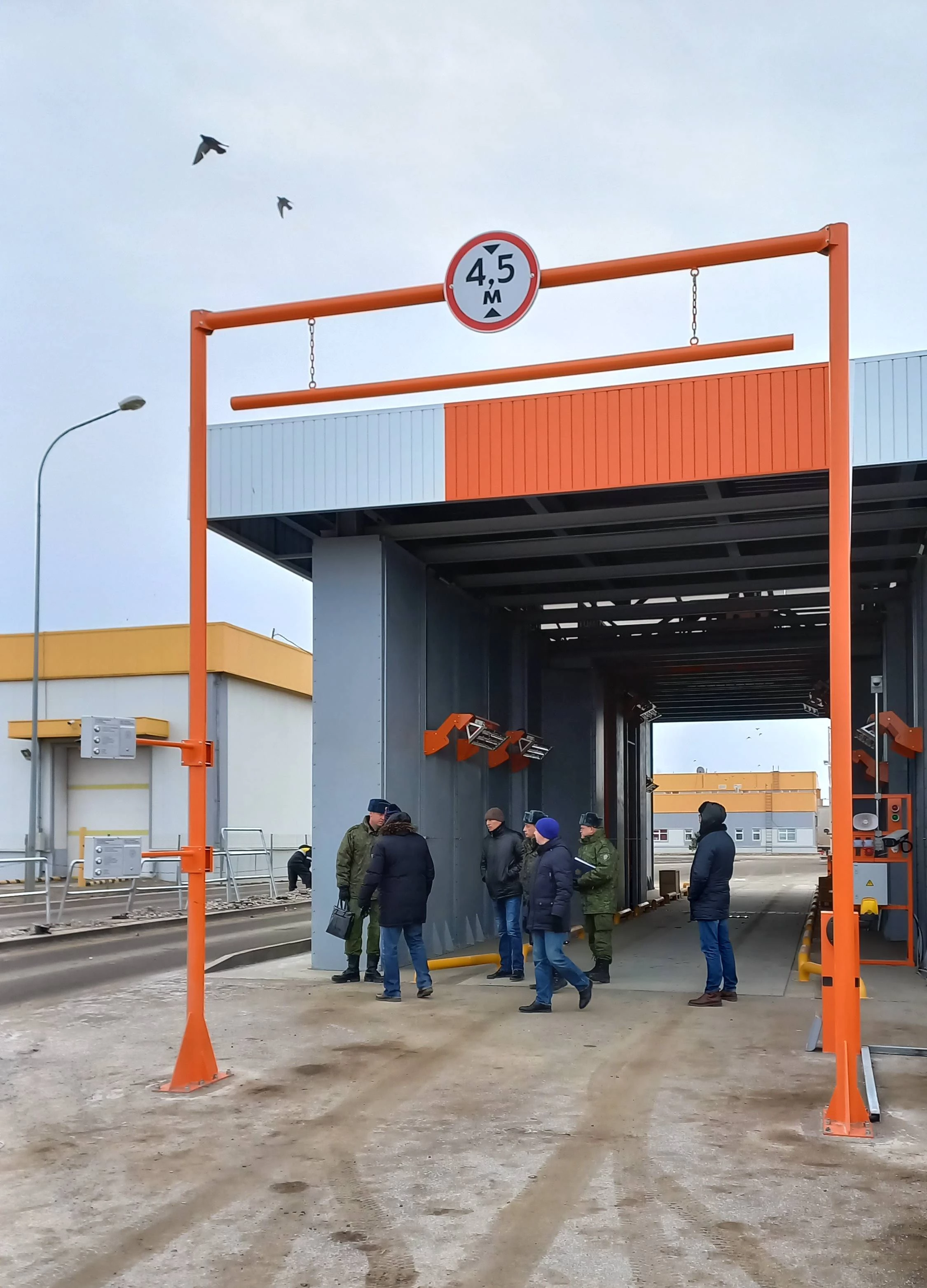Уникальным  досмотровым оборудованием оснащен  пункт ропуска Маштаково на границе с Казахстаном