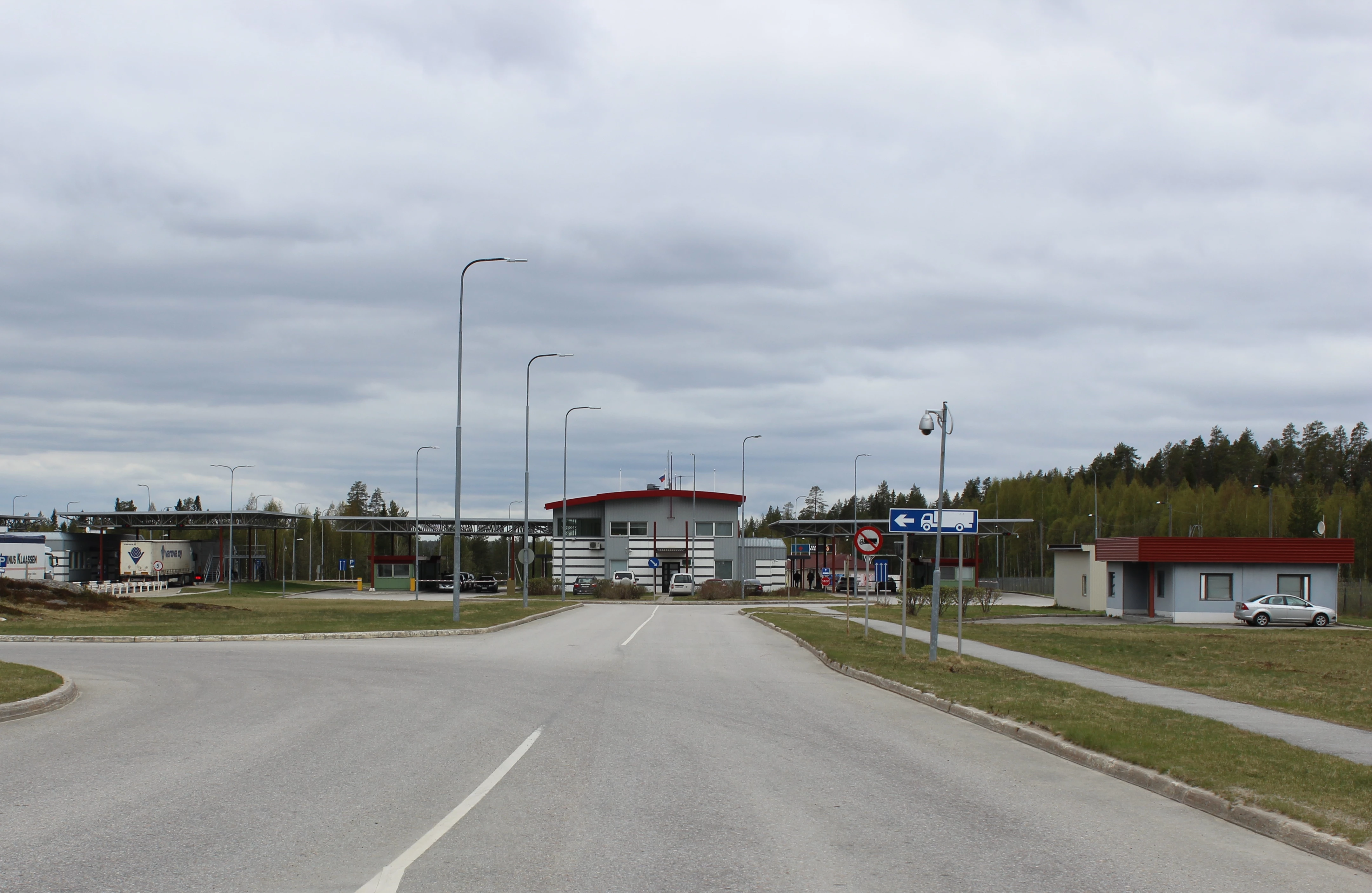 Вид на Въезд в МАПП Люття со стороны РФ2