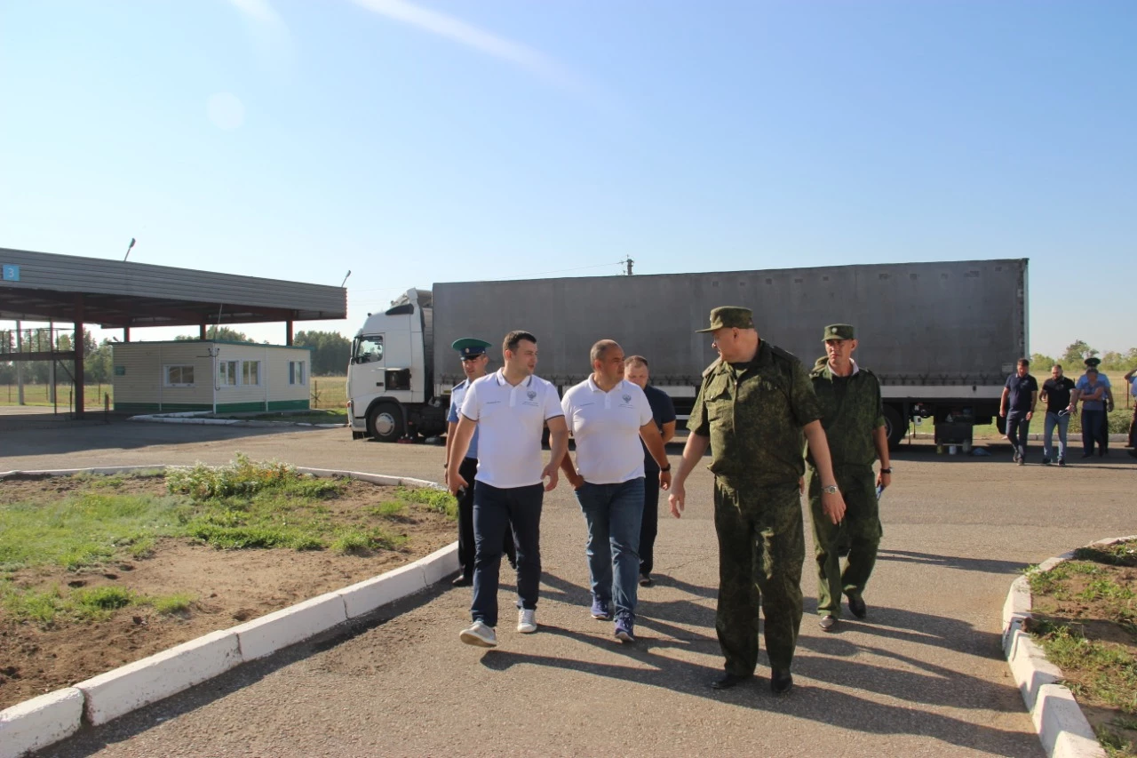 Руководитель ФГКУ Росгранстрой Виталий Шишмарёв и губернатор Алтайского края Виктор Томенко обсудили перспективы строительства и реконструкции пунктов пропуска на границе с Казахстаном 