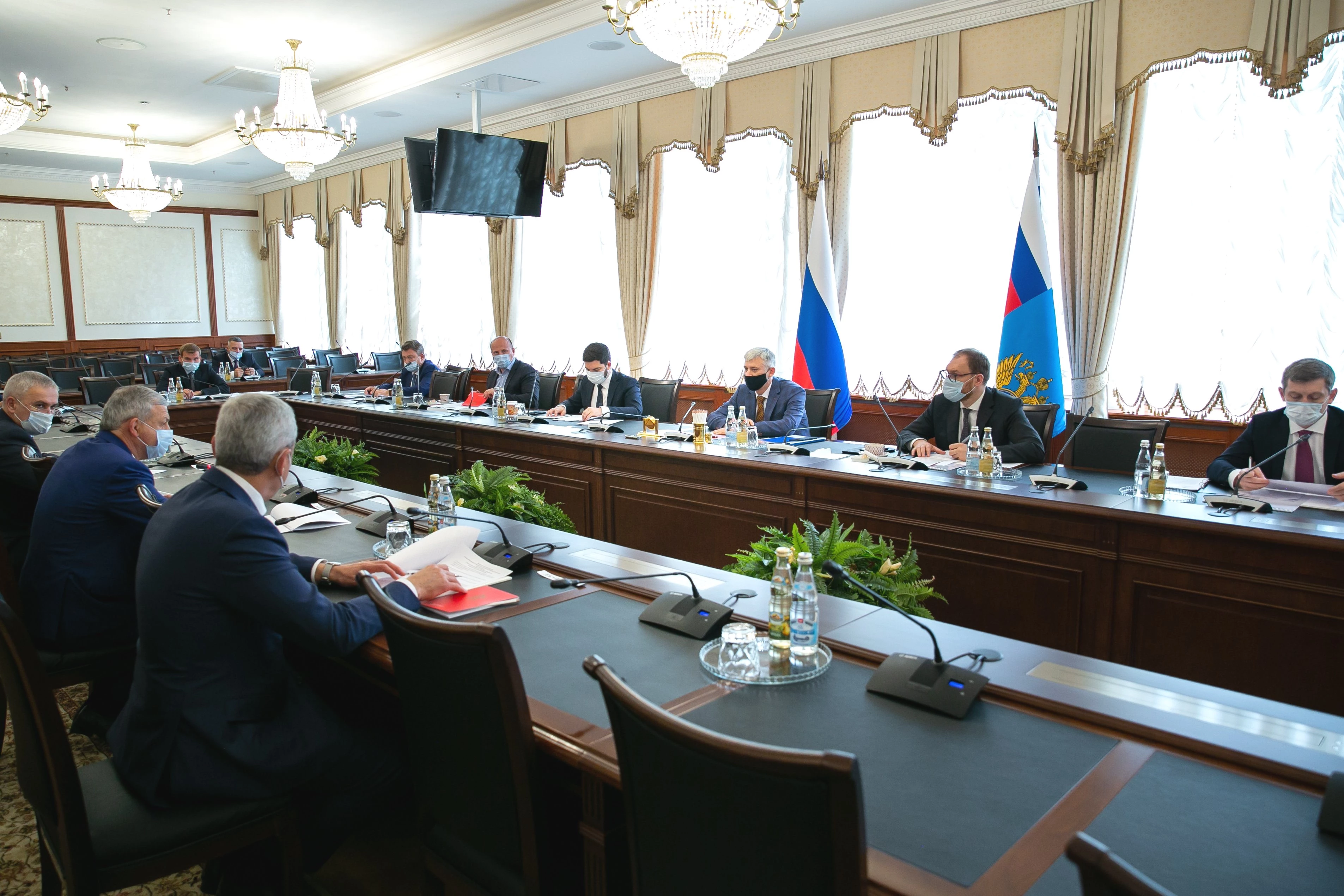 Развитие дорожной отрасли Северной Осетии и планы по реконструкции пункта пропуска Верхний Ларс на границе с Грузией стали предметом обсуждения в Минтрансе России 