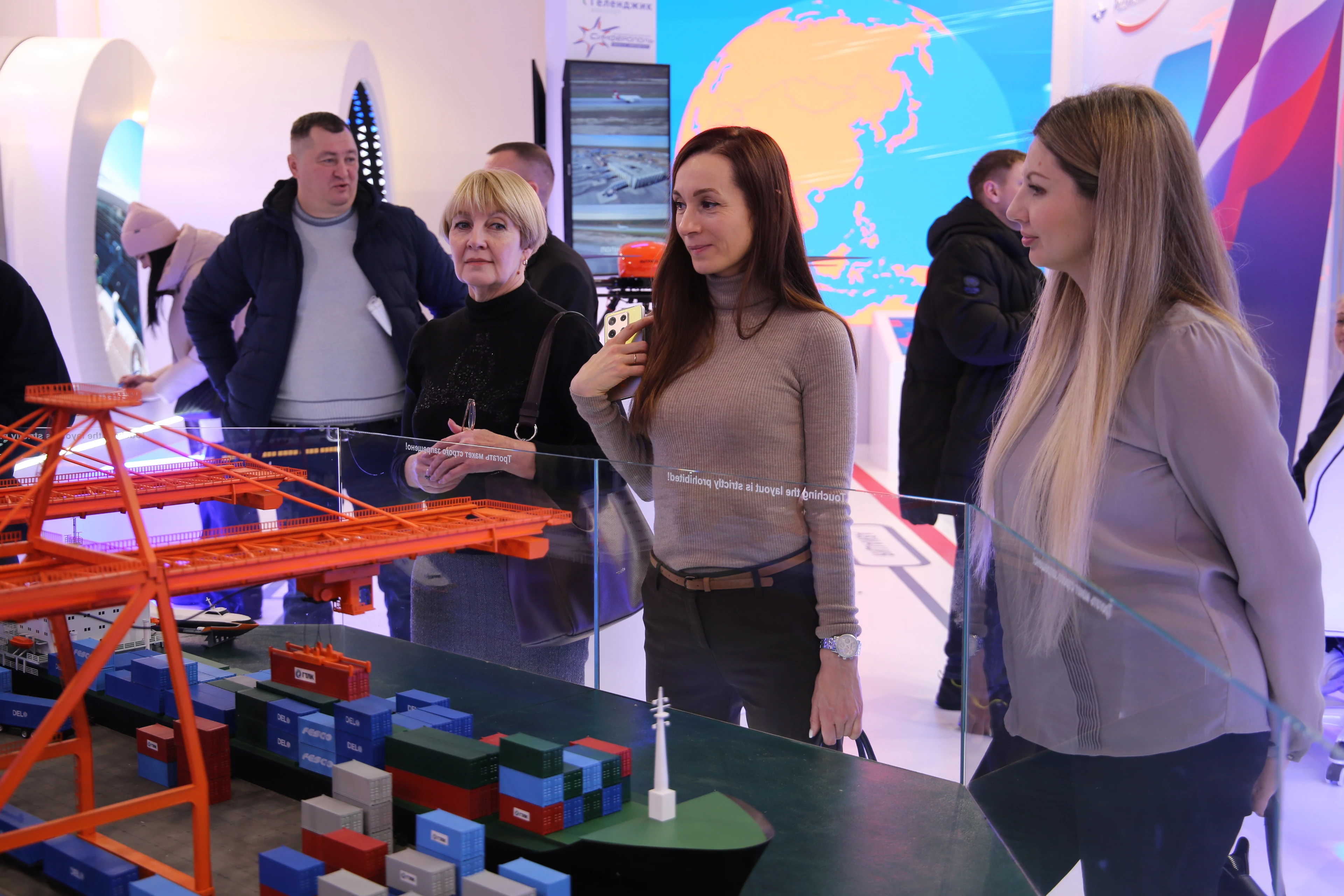 Сотрудники ФГКУ Росгранстрой посетили экспозицию Министерства транспорта «Россия в движении» в рамках выставки «Россия» на ВДНХ