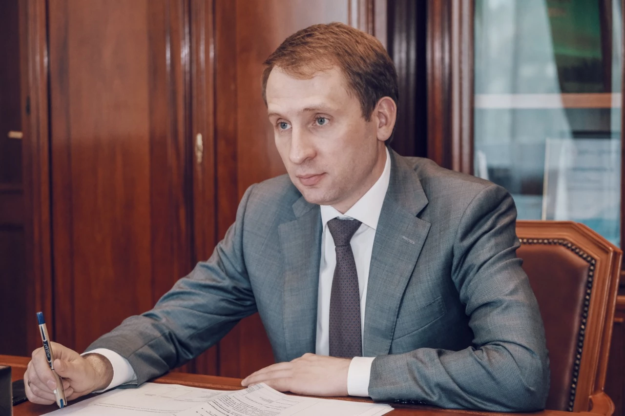 Руководитель ФГКУ Росгранстрой Виталий Шишмарёв обсудил с главой Минвостокразвития Александром Козловым перспективы развития пунктов пропуска через государственную границу на Дальнем Востоке 