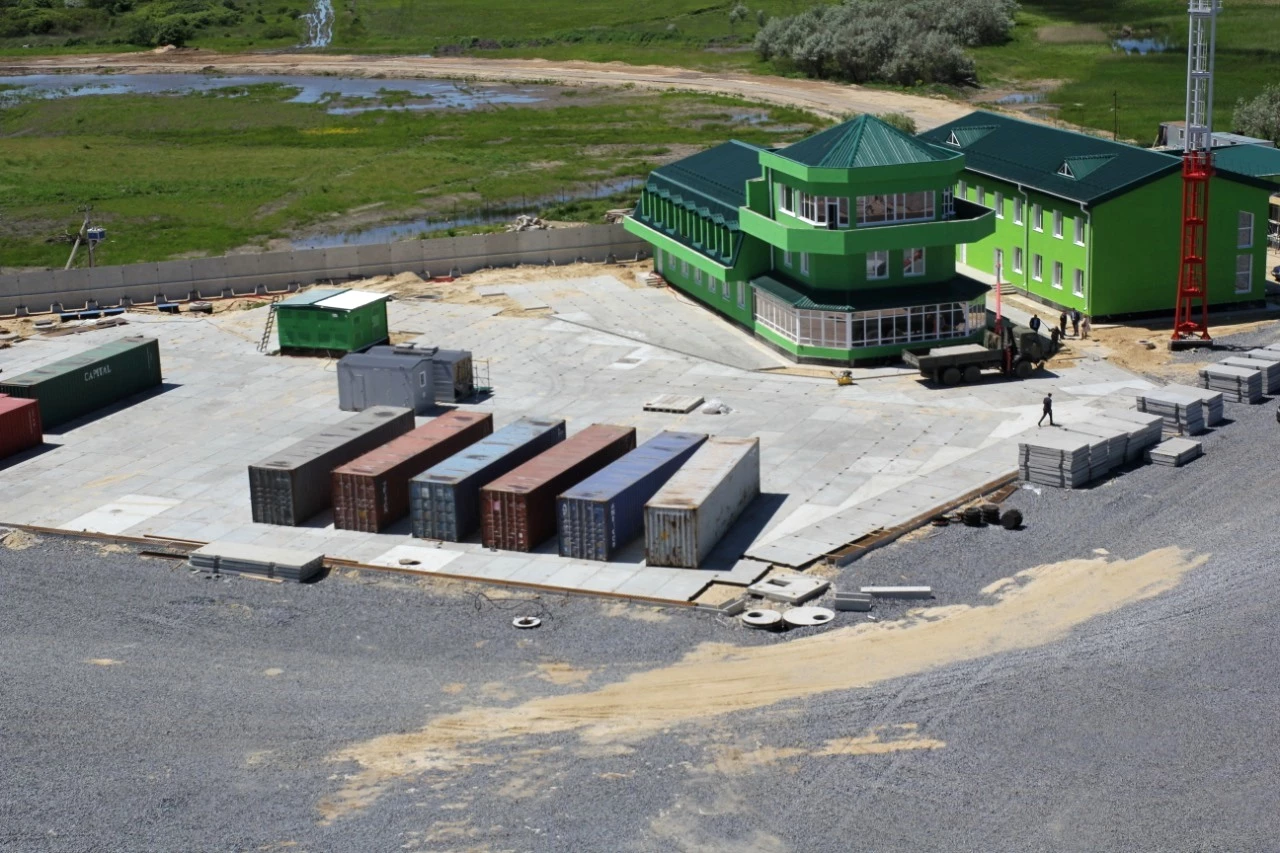 В Ростовской области в морском порту Азов ведется строительство нового перегрузочного комплекса с пунктом пропуска через государственную границу 