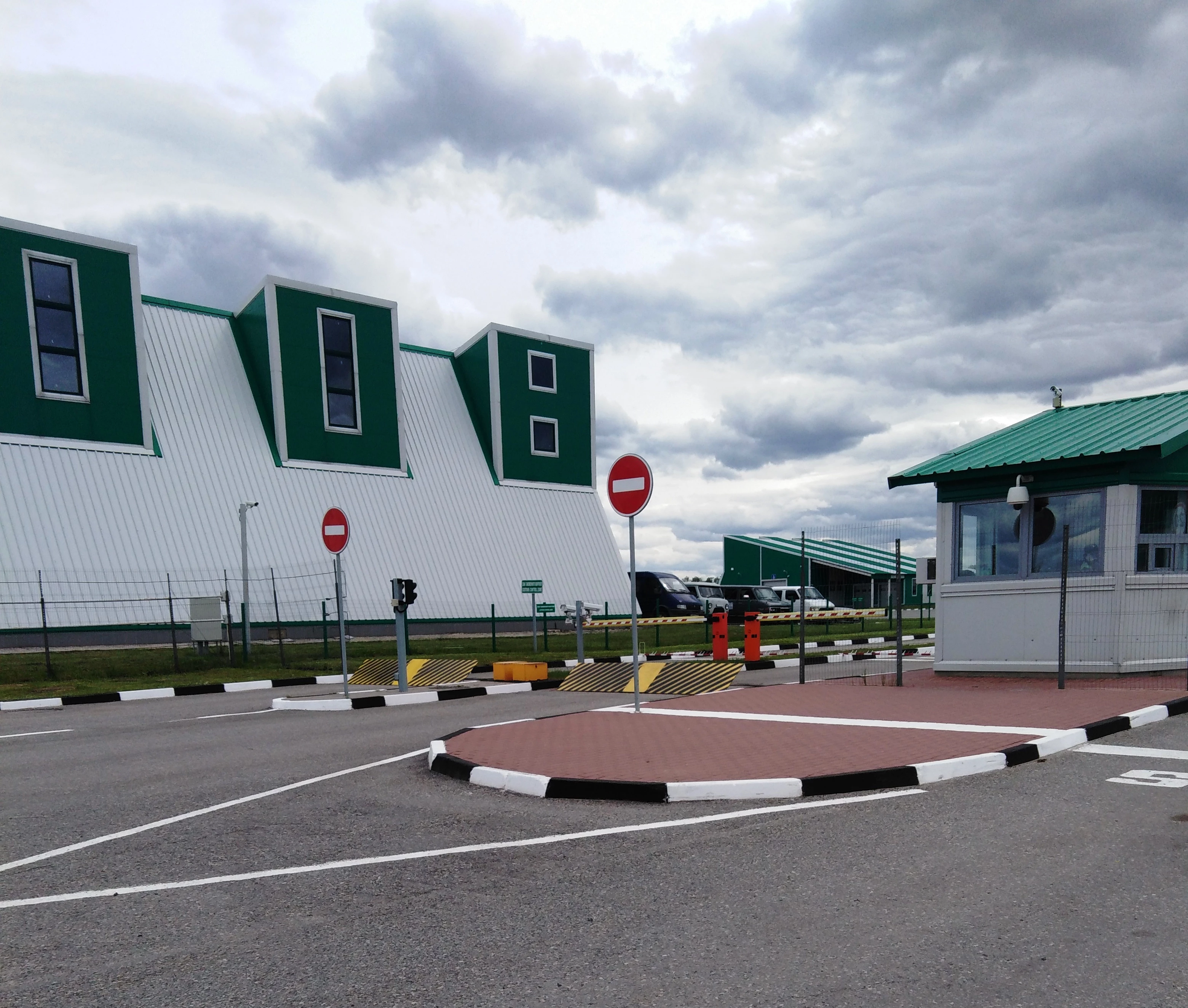 ФГКУ Росгранстрой эффективно использует период отсутствия пассажирского сообщения в пунктах пропуска, связанного с действующими ограничениями по недопущению распространения коронавирусной инфекции, и ведет активную подготовку к зиме 