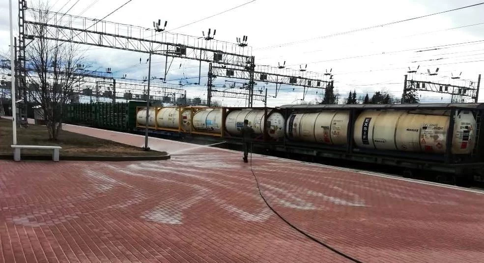 Проведена дезинфекция зданий, помещений и территорий железнодорожных пунктов пропуска Выборг и Бусловская на границе с Финляндией 