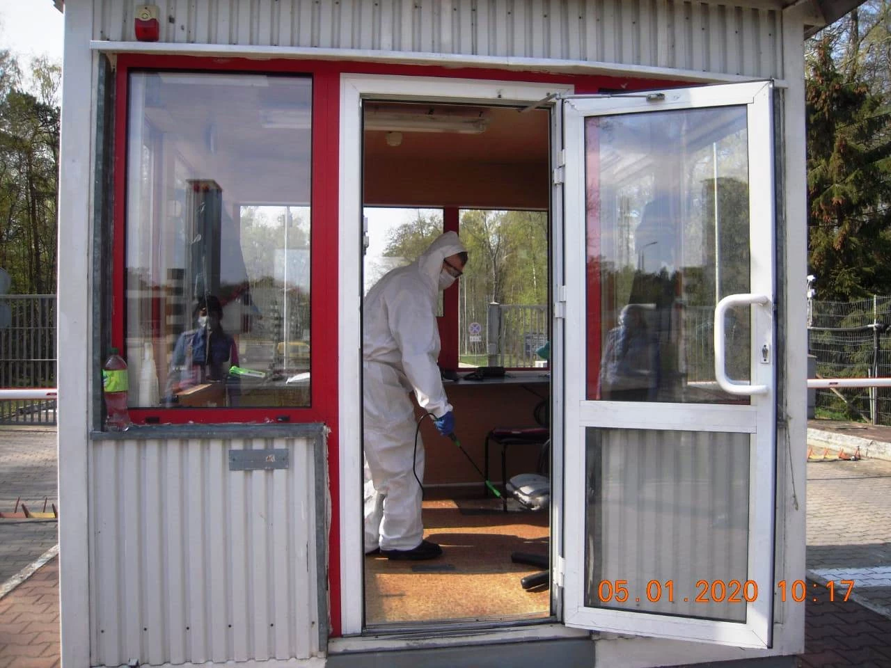 В целях предотвращения распространения коронавирусной инфекции в автомобильных пунктах пропуска Морское, Брусничное, Торфяновка и Нехотеевка проведена очередная дезинфекция территорий и помещений 