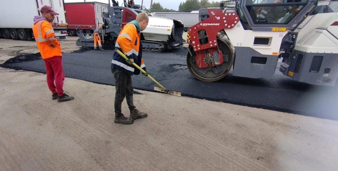 Продолжаются работы по реконструкции автомобильного пункта пропуска на российско-латвийской границе Бурачки 