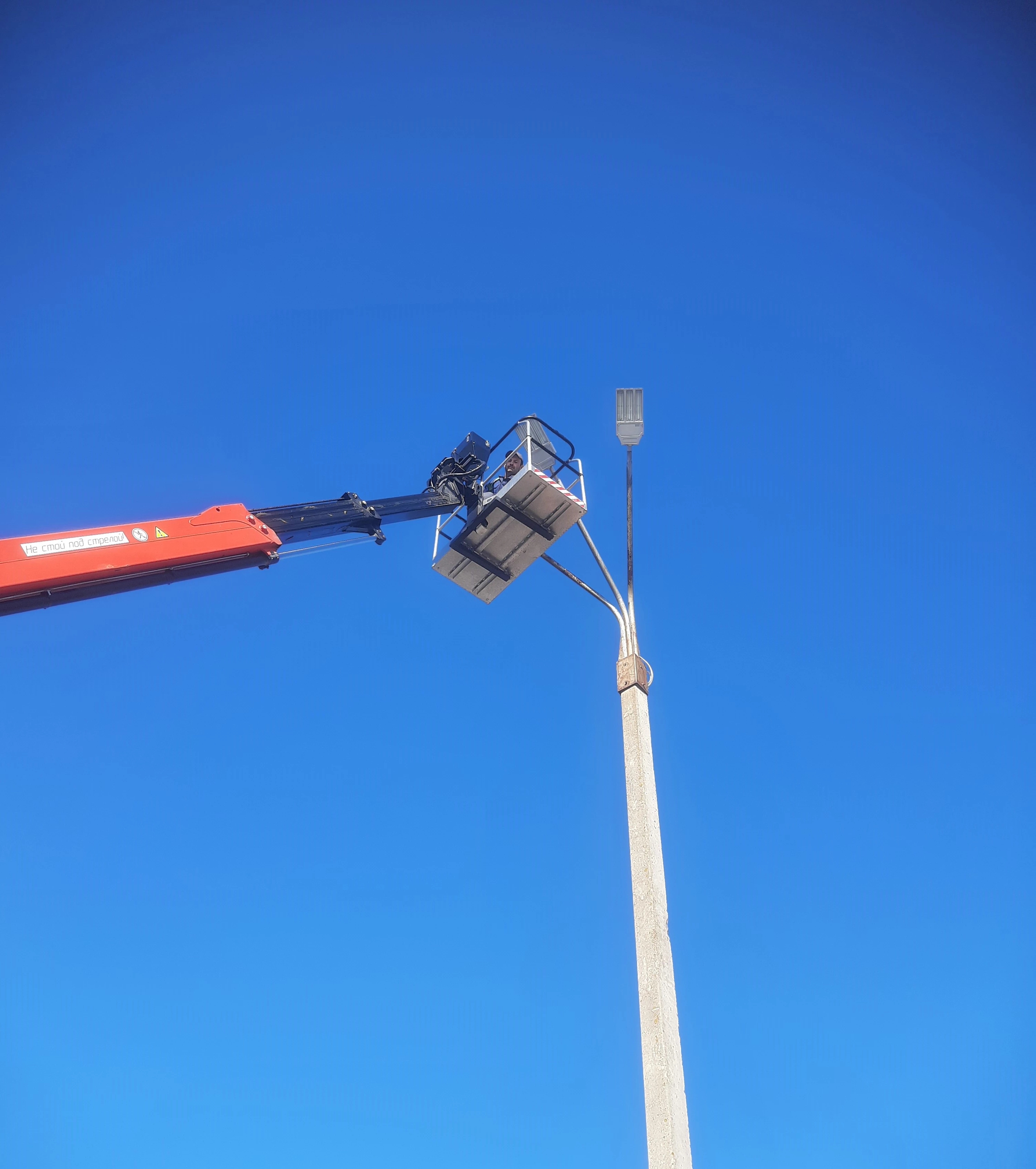 В пункте пропуска Вяртсиля завершены работы по текущему ремонту наружного освещения. Применение современных технологий позволит сэкономить затраты на освещение 